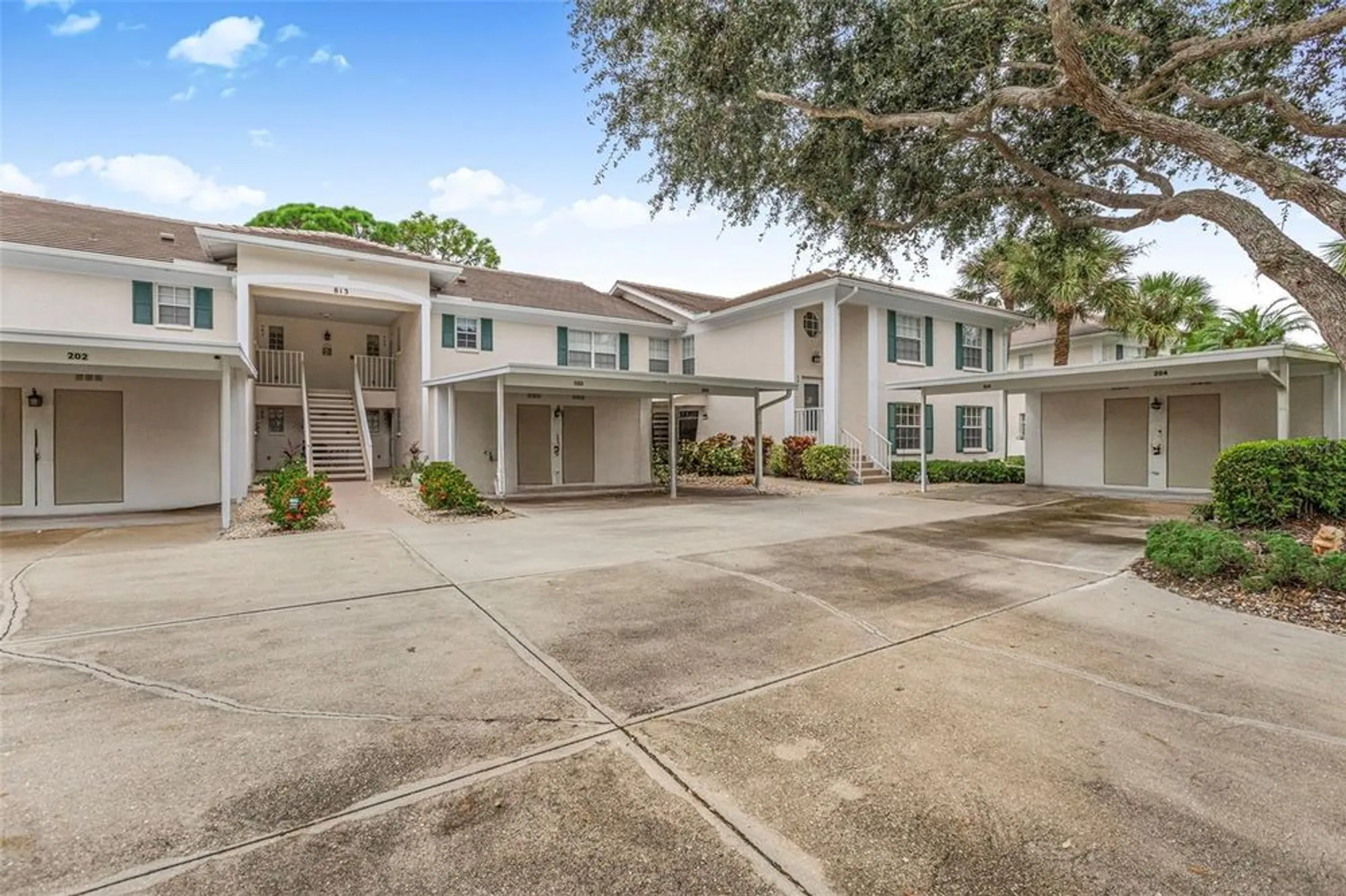 Property Slideshow image 30 of 40 | 813 montrose dr 104, Venice, FL, 34293