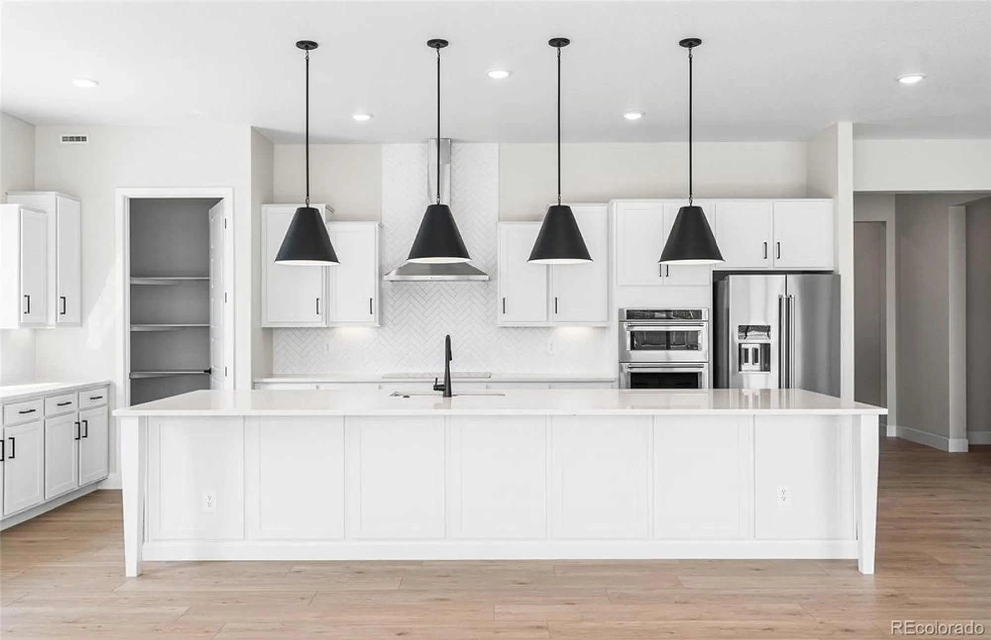 Property Slideshow image 8 of 45 | 8831 s quemoy st, Aurora, CO, 80016
