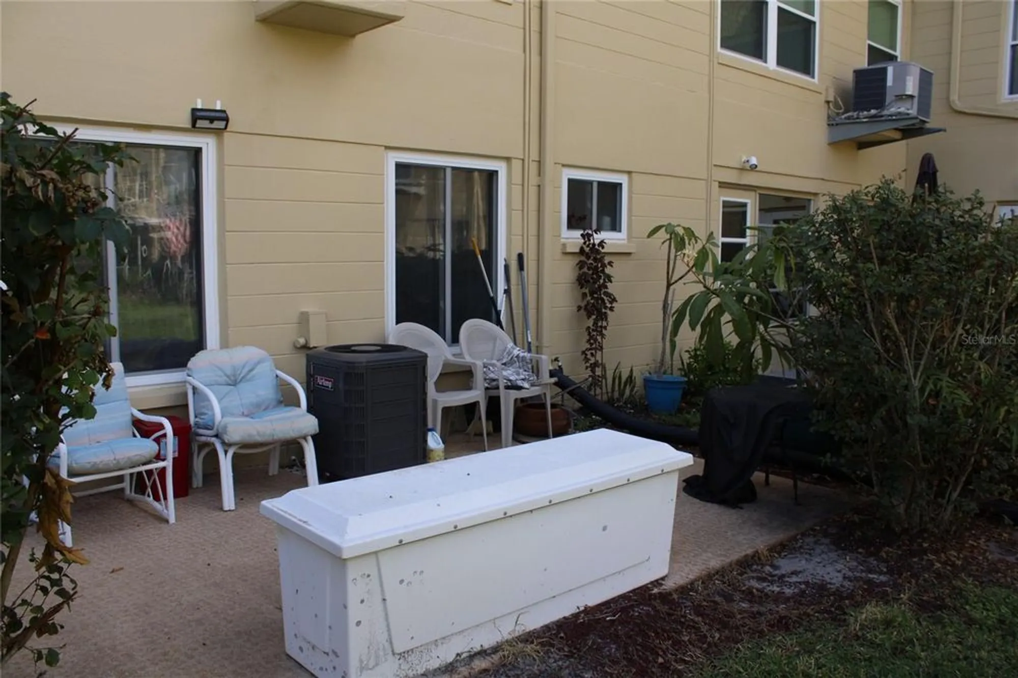 Property Slideshow image 19 of 39 | 2360 irish ln 16, Clearwater, FL, 33763