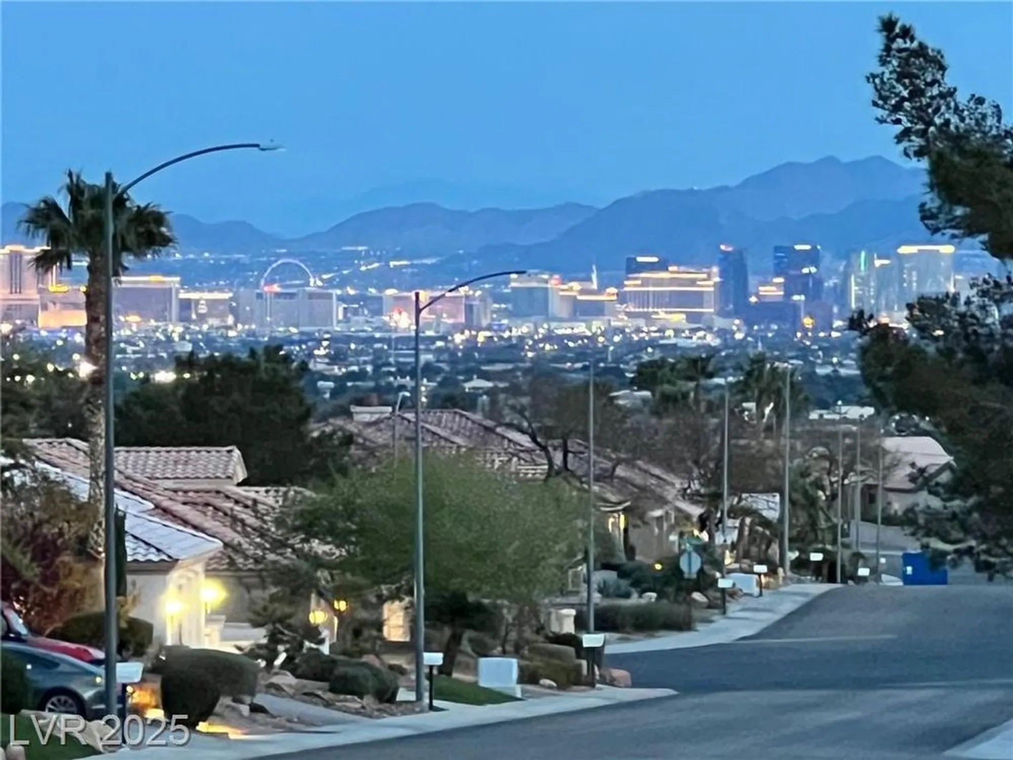 Property Slideshow image 4 of 21 | 2736 darby falls dr, Las Vegas, NV, 89134