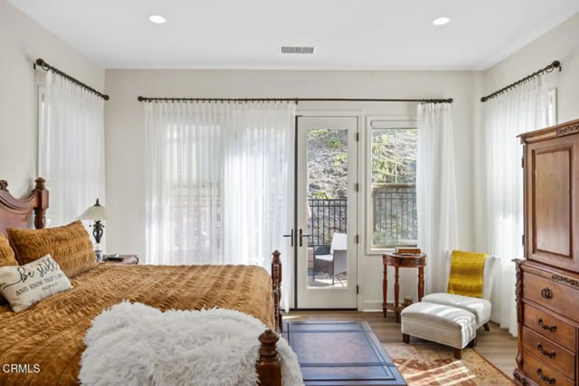 Property Slideshow image 20 of 76 | 2188 jovana ct, Camarillo, CA, 93012