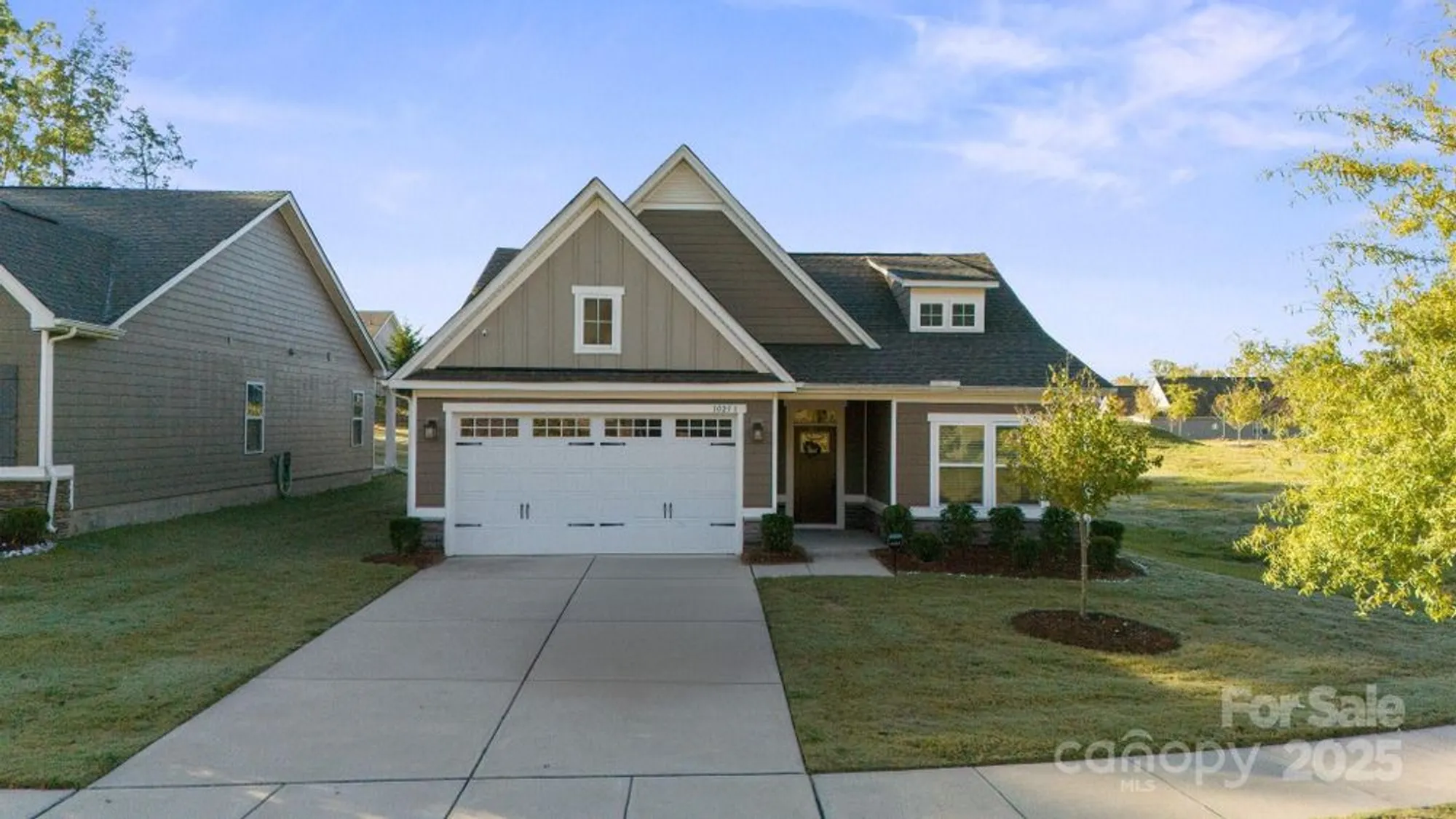 Property Slideshow image 3 of 23 | 10253 black locust ln, Charlotte, NC, 28215