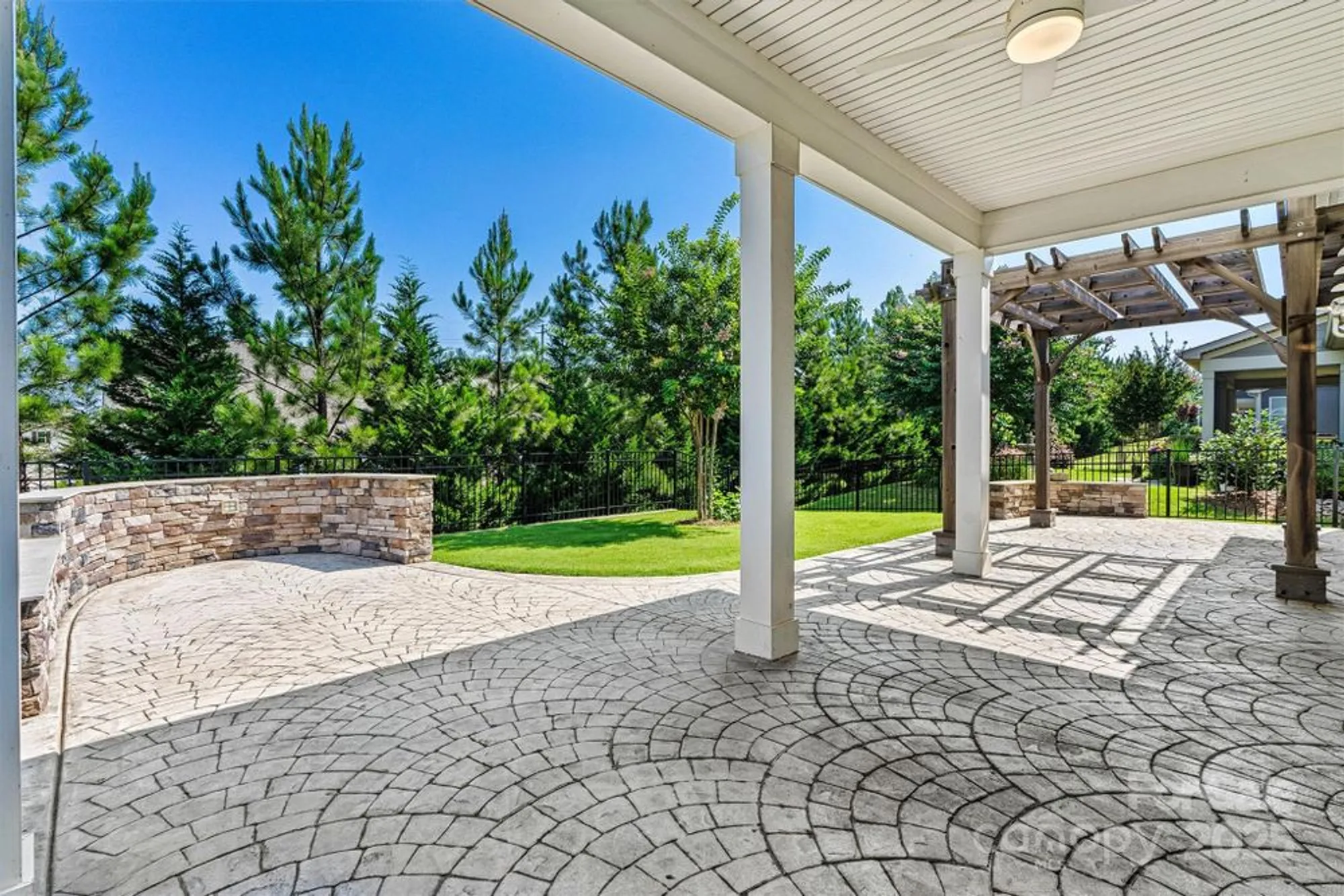 Property Slideshow image 35 of 47 | 7315 surprise ct, Charlotte, NC, 28215