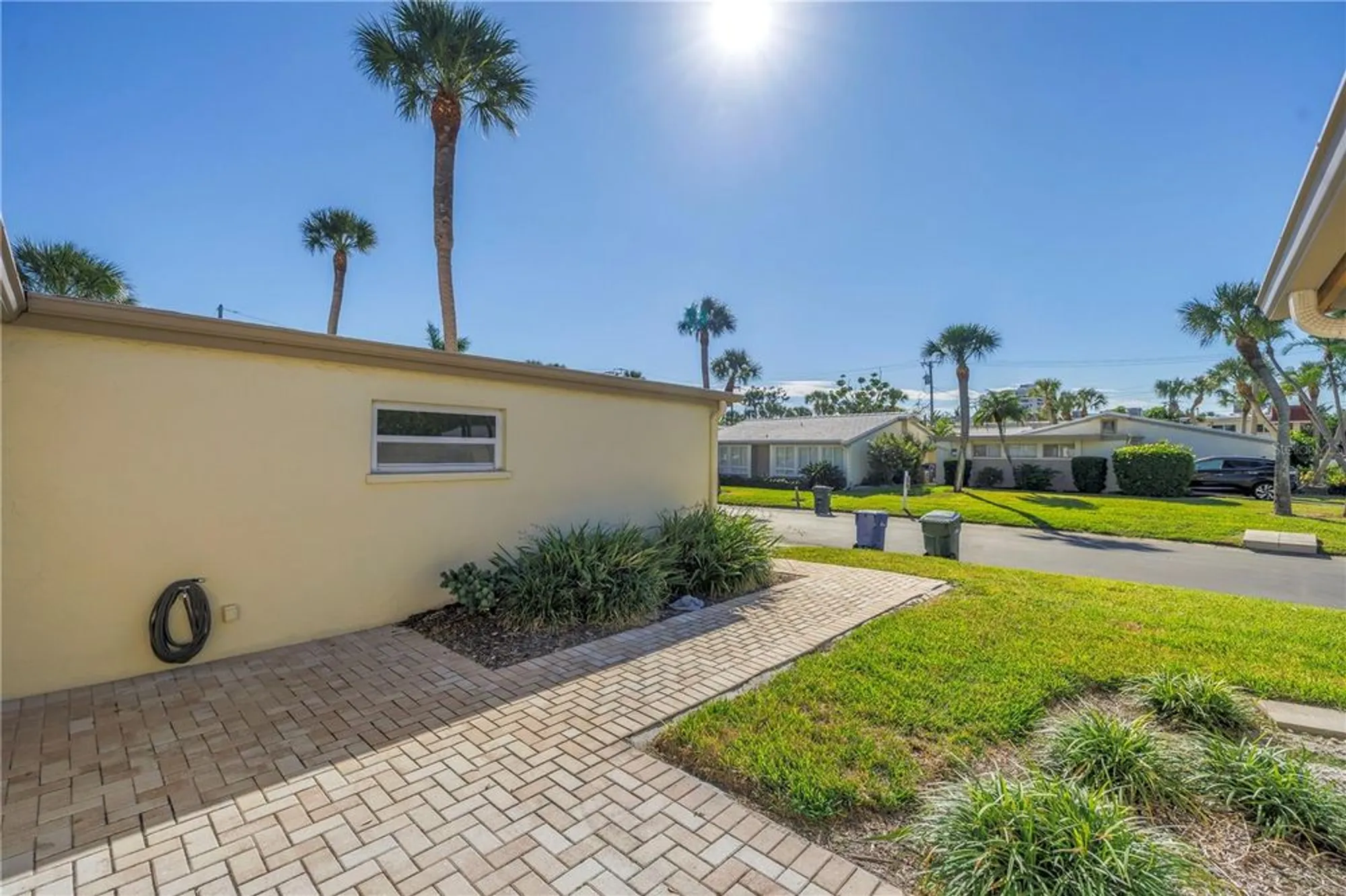 Property Slideshow image 6 of 60 | 111 whispering sands cir # v38, Sarasota, FL, 34242