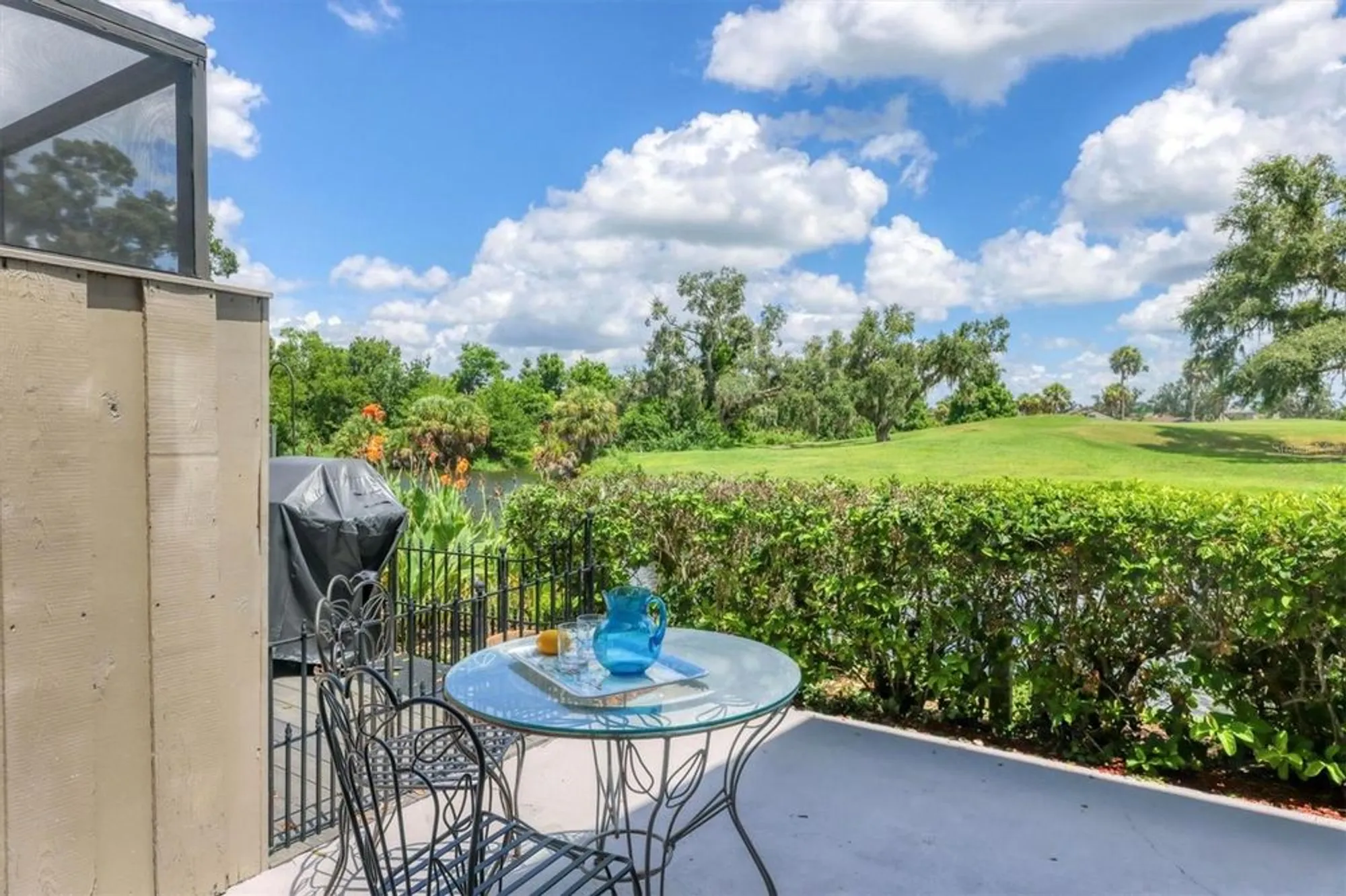 Property Slideshow image 38 of 78 | 4555 forest wood trl 23, Sarasota, FL, 34241