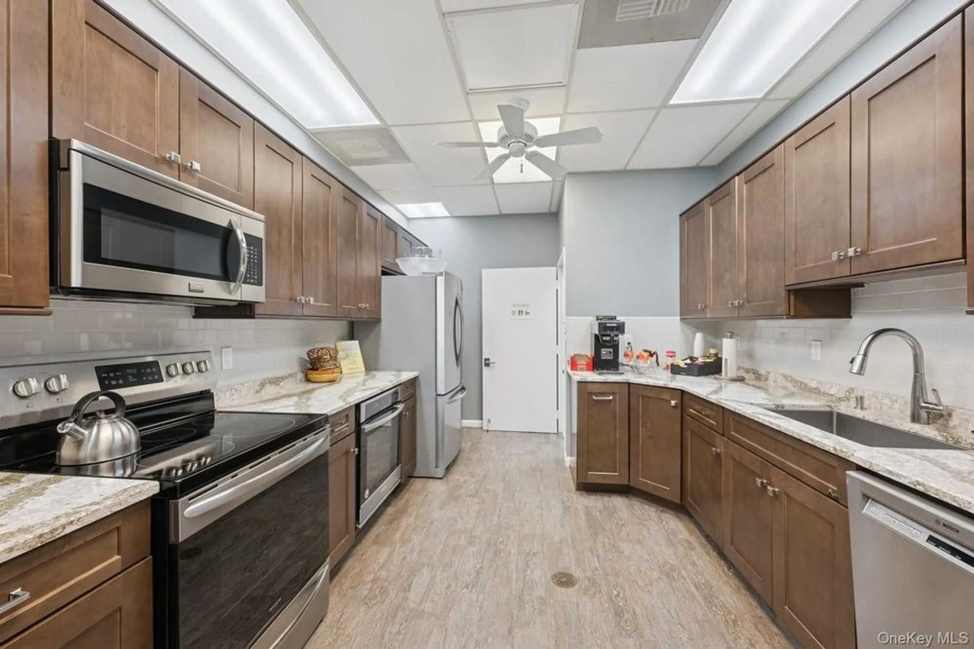 Property Slideshow image 14 of 18 | 416 lindsay ln, Moriches, NY, 11955