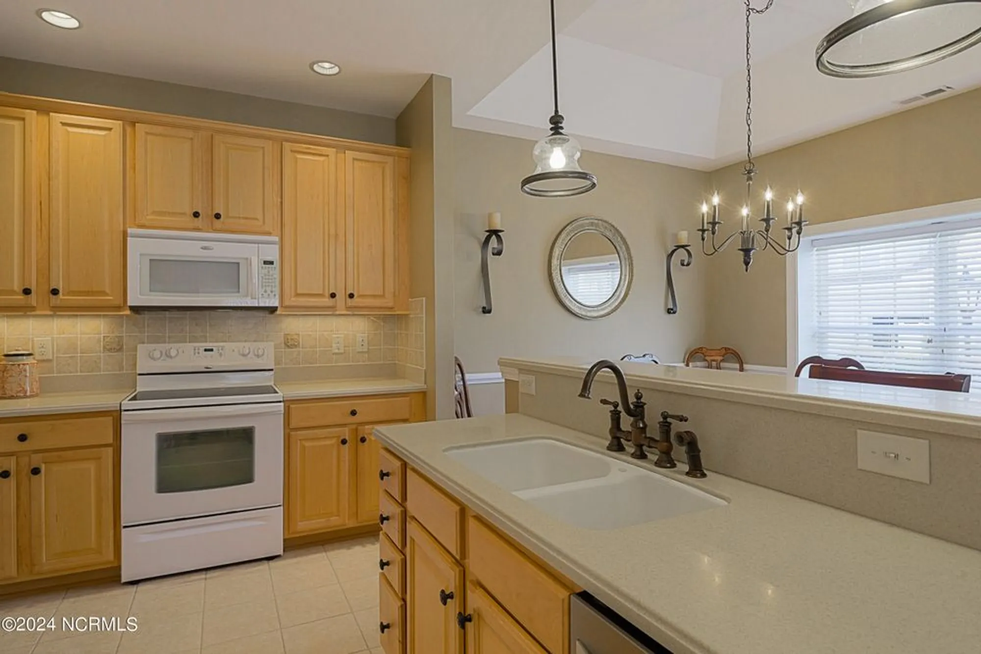 Property Slideshow image 11 of 52 | 8975 smithfield dr 2, Calabash, NC, 28467