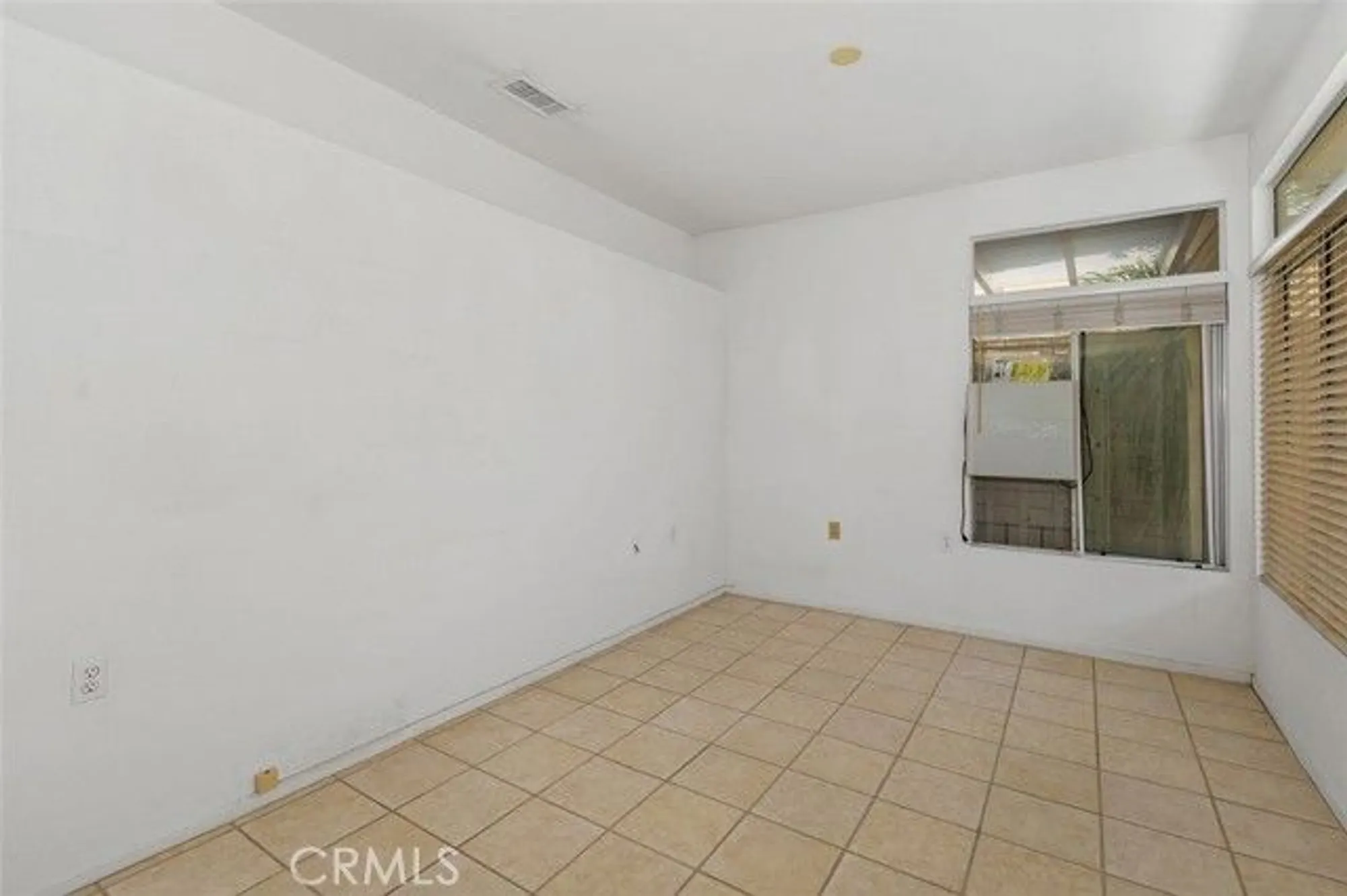 Property Slideshow image 7 of 14 | 26678 china dr, Menifee, CA, 92585