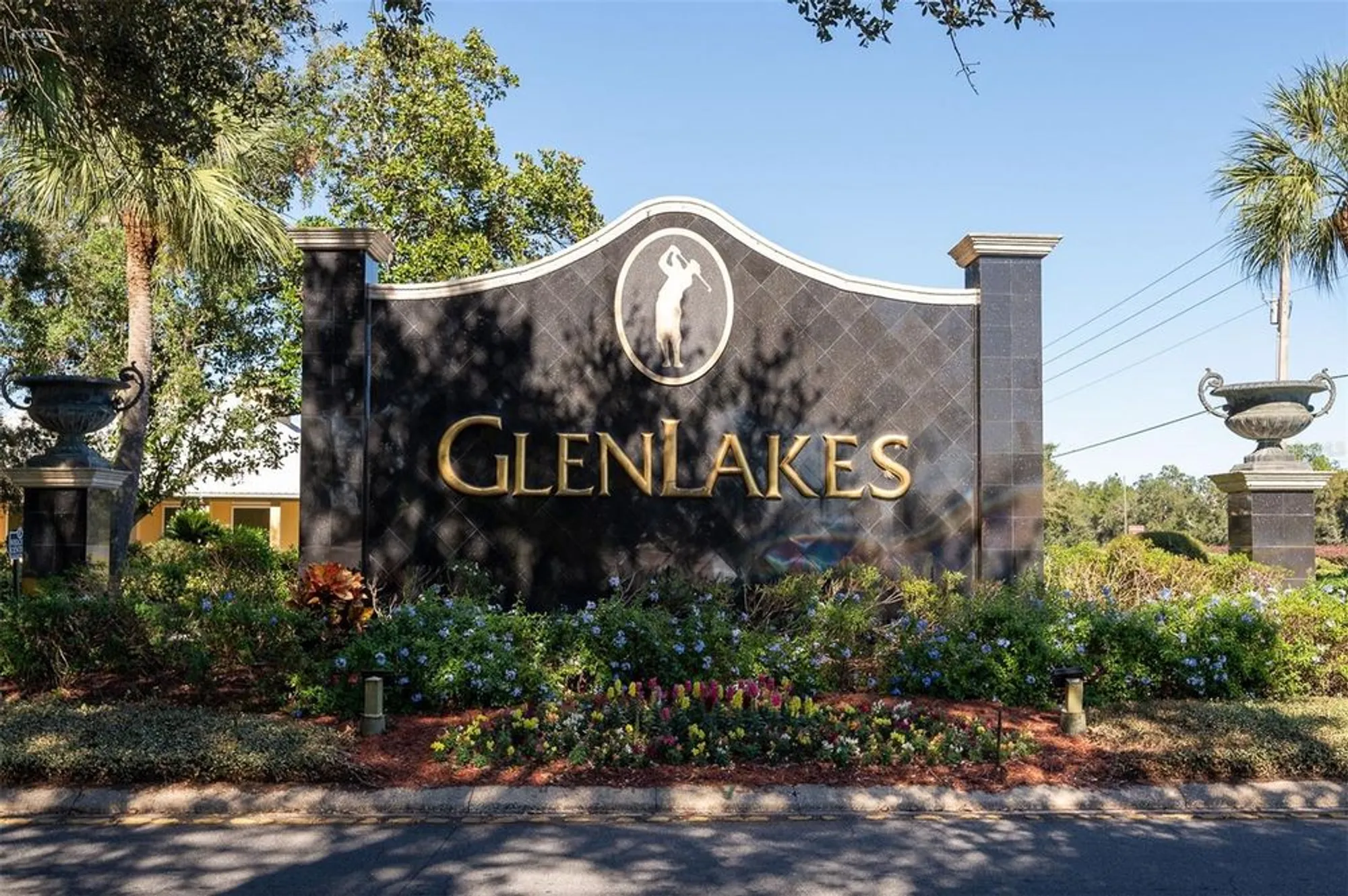 Property Slideshow image 21 of 28 | 9443 burnam dr, Weeki Wachee, FL, 34613