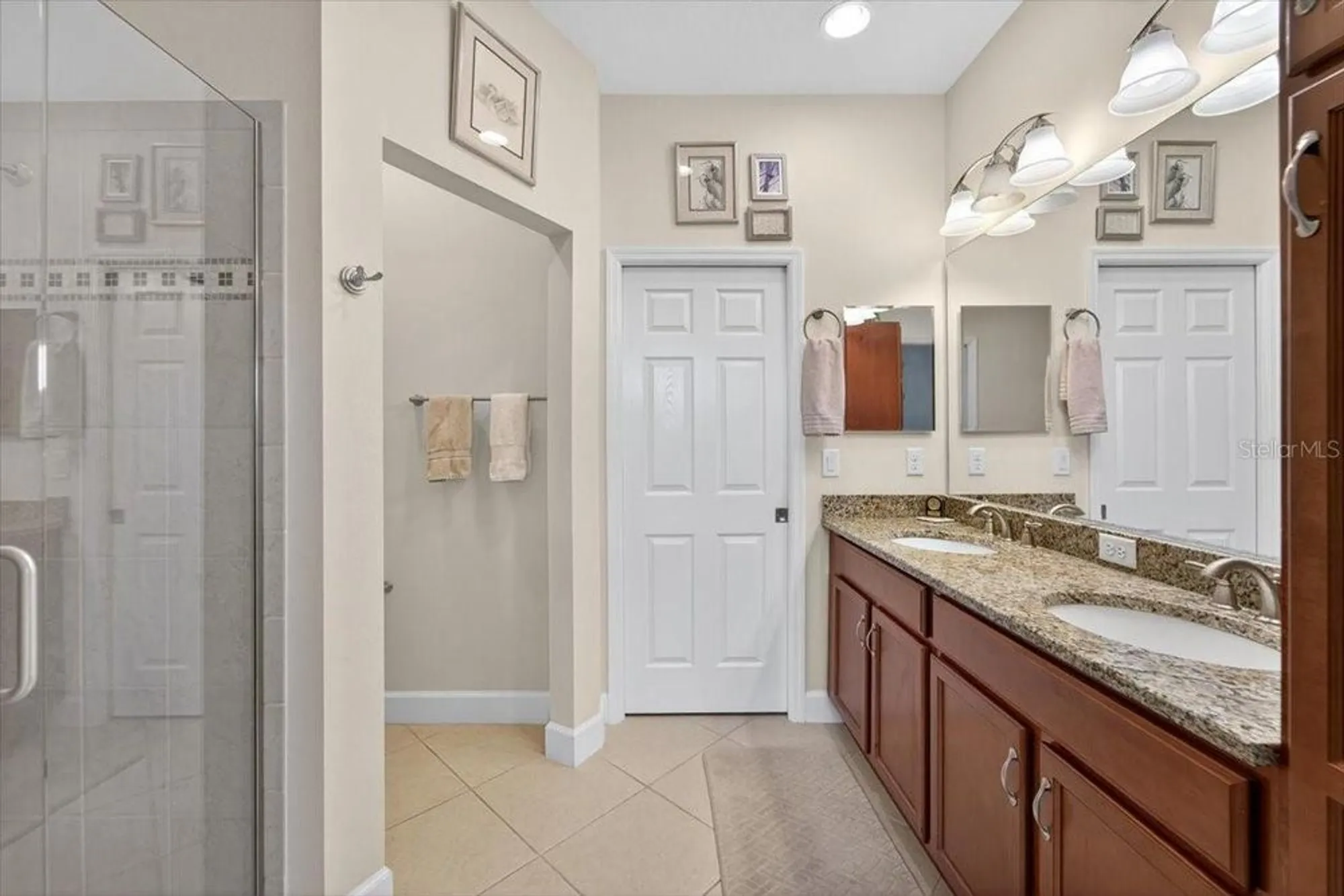 Property Slideshow image 23 of 66 | 821 chipper dr, Sun City Center, FL, 33573