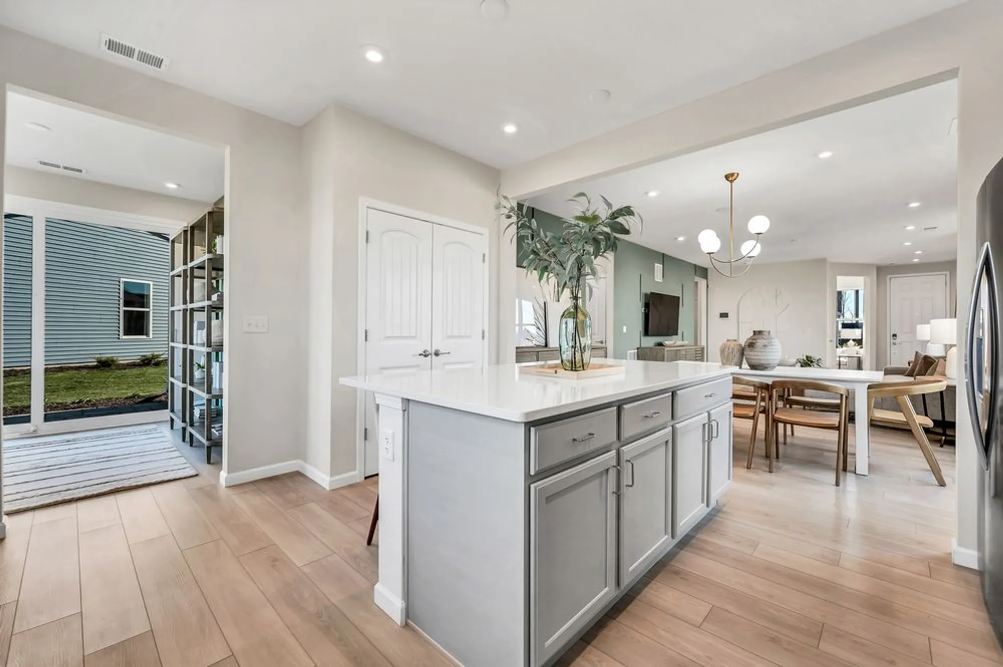 Property Slideshow image 4 of 25 | 3284 wildlight rd, Aurora, IL, 60503