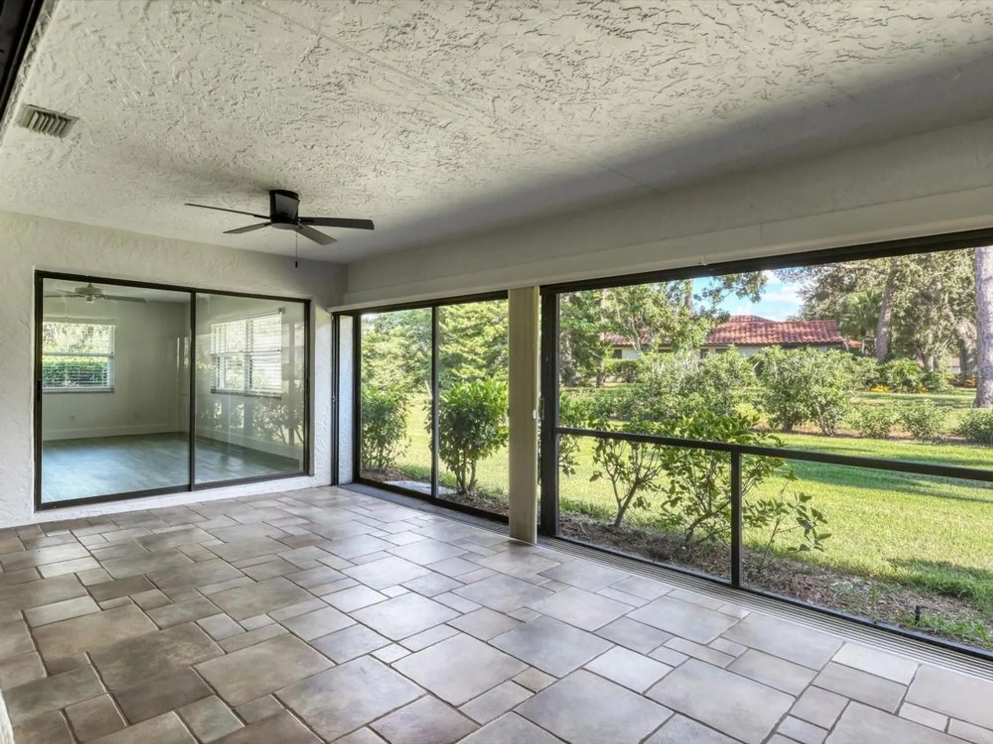 Property Slideshow image 3 of 51 | 7157 fairway bend cir, Sarasota, FL, 34243