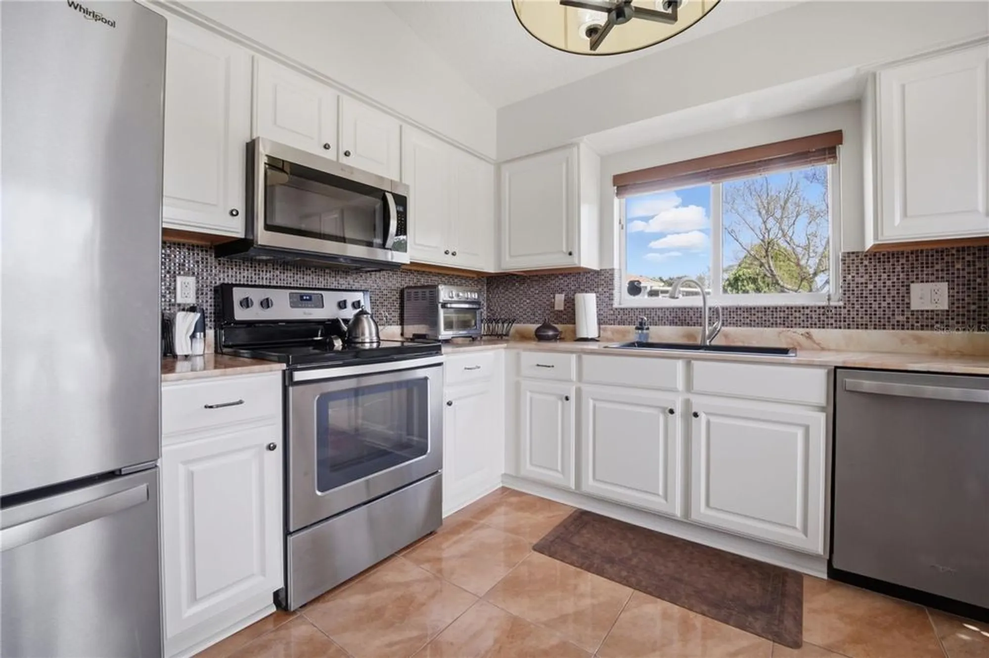 Property Slideshow image 13 of 100 | 10242 chatuge dr, San Antonio, FL, 33576