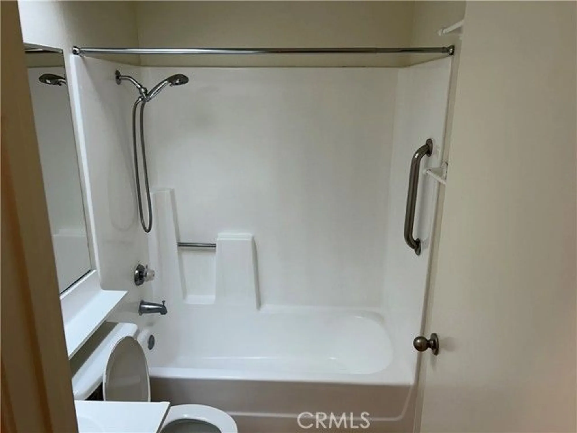 Property Slideshow image 15 of 47 | 18232 parkview ln 103, Huntington Beach, CA, 92648