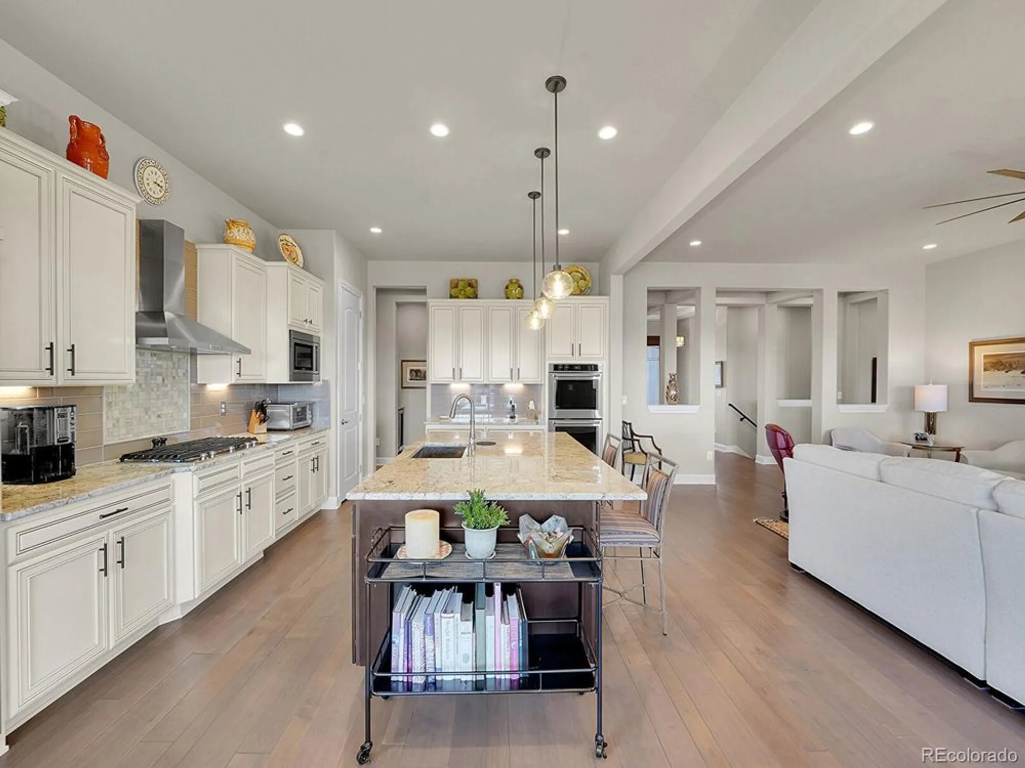 Property Slideshow image 17 of 47 | 23071 e del norte cir, Aurora, CO, 80016