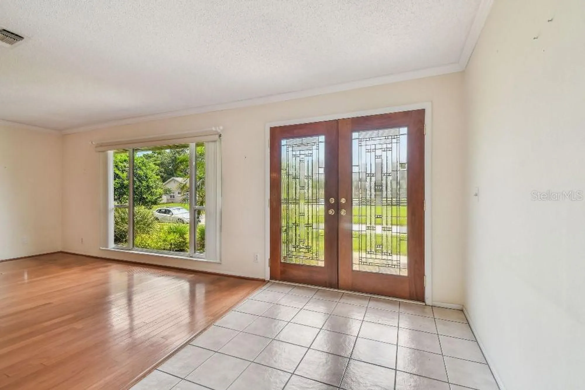 Property Slideshow image 7 of 60 | 916 mainsail way, Palm Harbor, FL, 34685