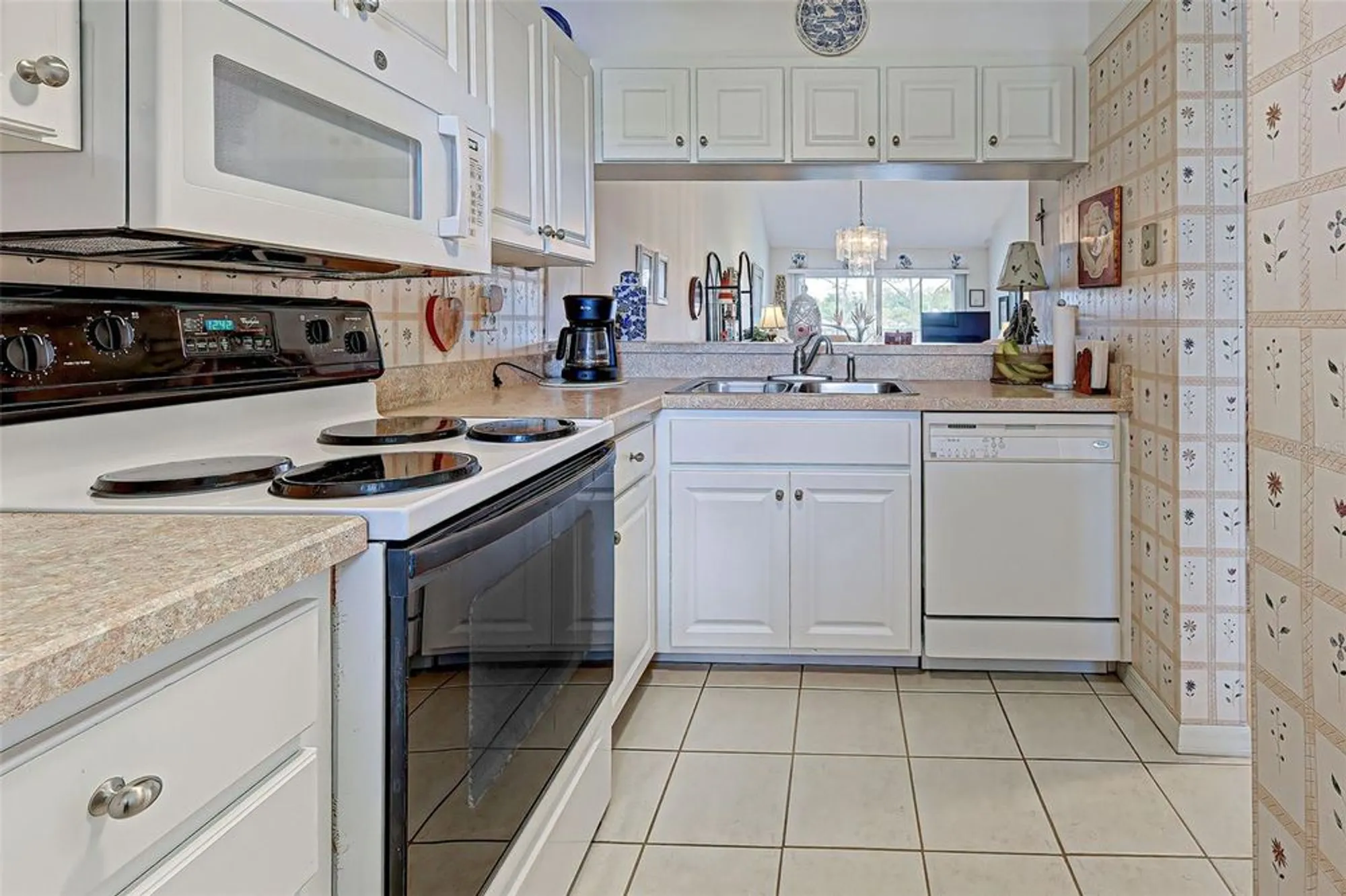Property Slideshow image 21 of 76 | 418 cerromar ct 261, Venice, FL, 34293