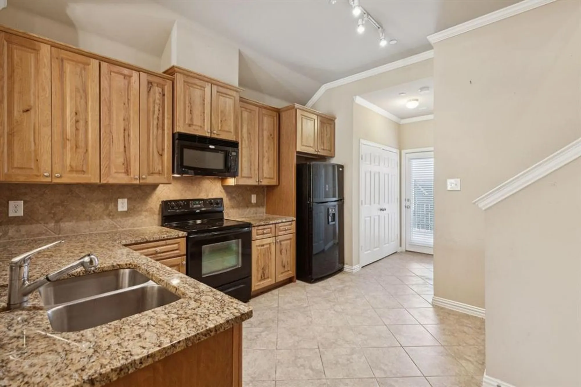 Property Slideshow image 7 of 31 | 5786 antique rose trl, Fairview, TX, 75069