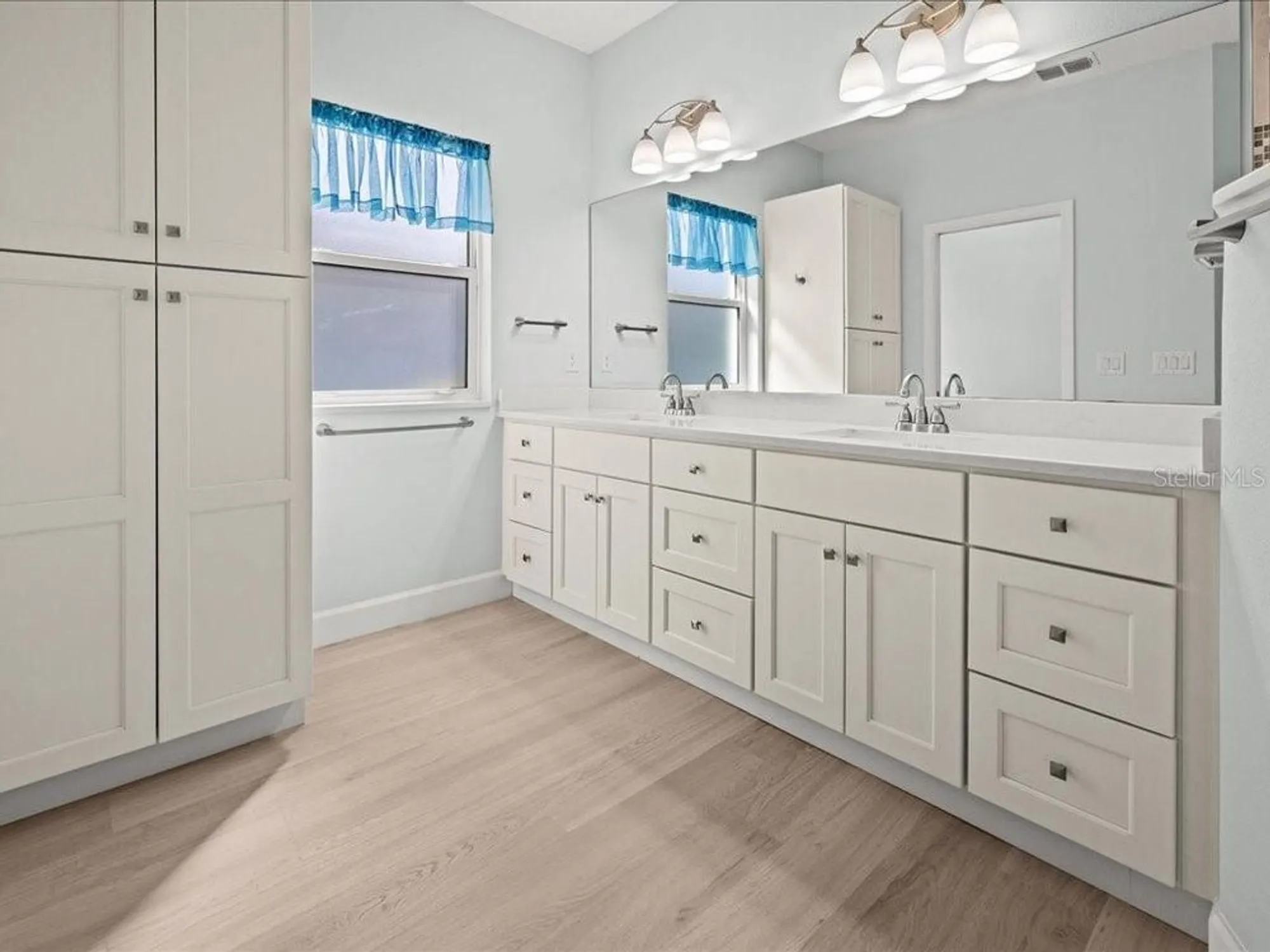 Property Slideshow image 28 of 47 | 552 box elder ct, Englewood, FL, 34223