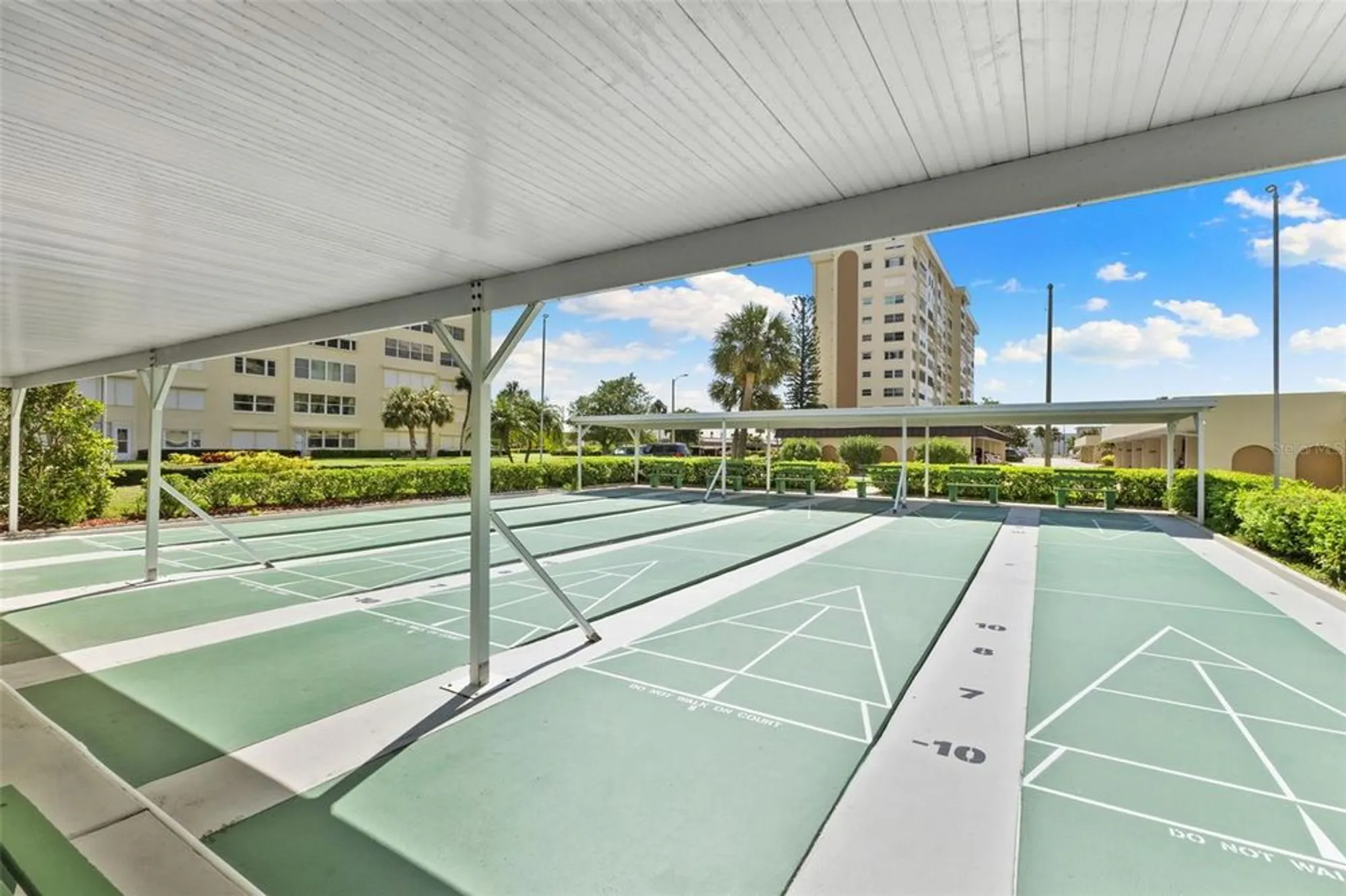 Property Slideshow image 27 of 46 | 4550 cove cir apt 501, Saint Petersburg, FL, 33708