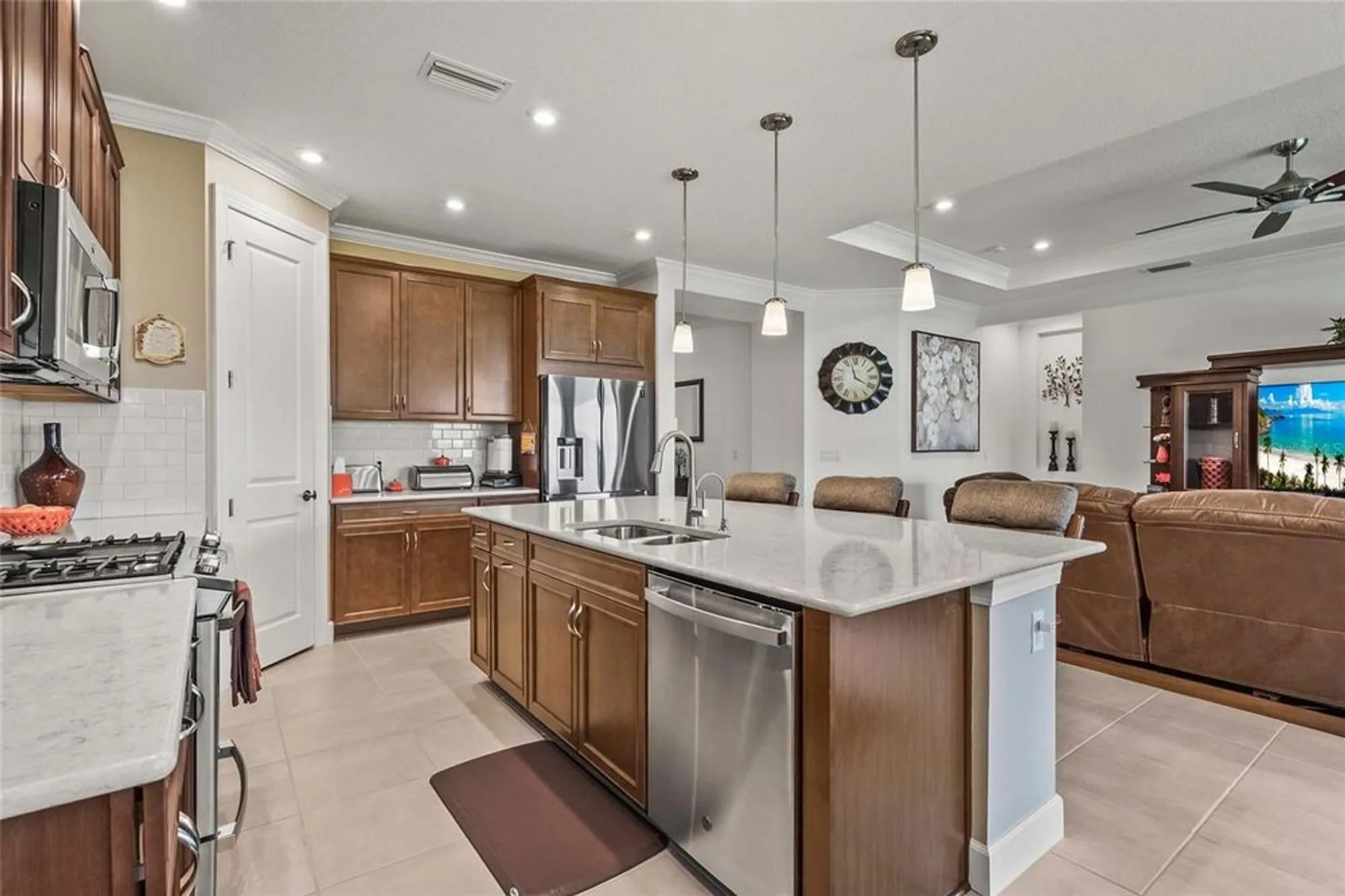Property Slideshow image 17 of 84 | 6253 mesa gln, Bradenton, FL, 34203