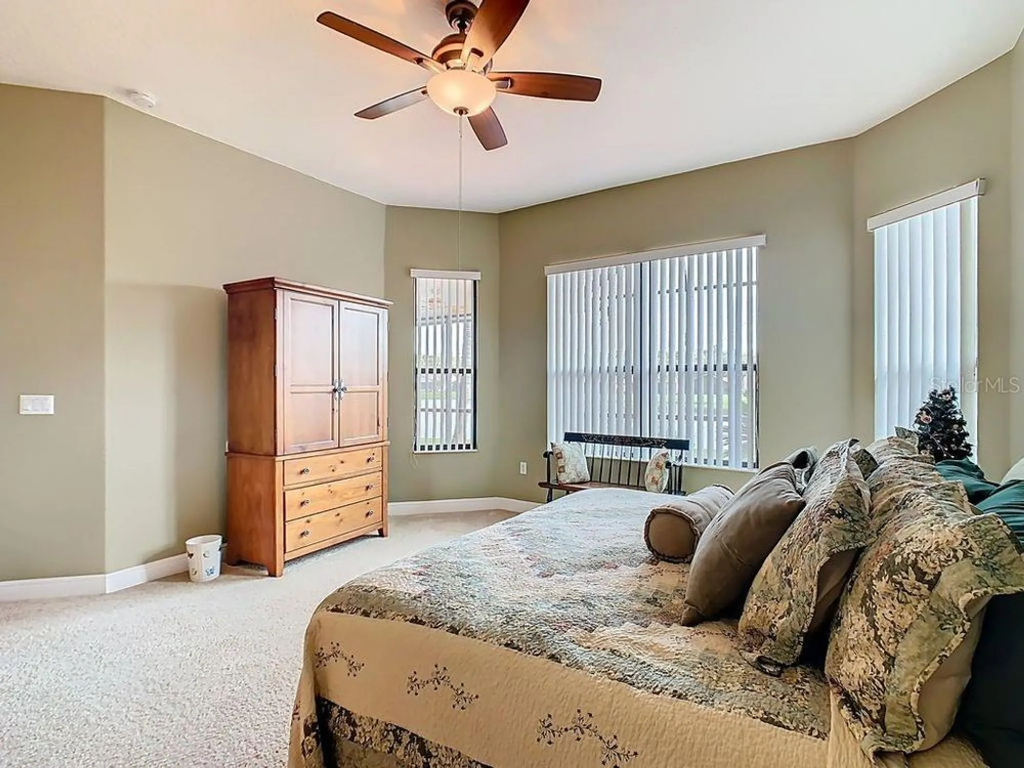 Property Slideshow image 35 of 63 | 639 villa park rd, Kissimmee, FL, 34759