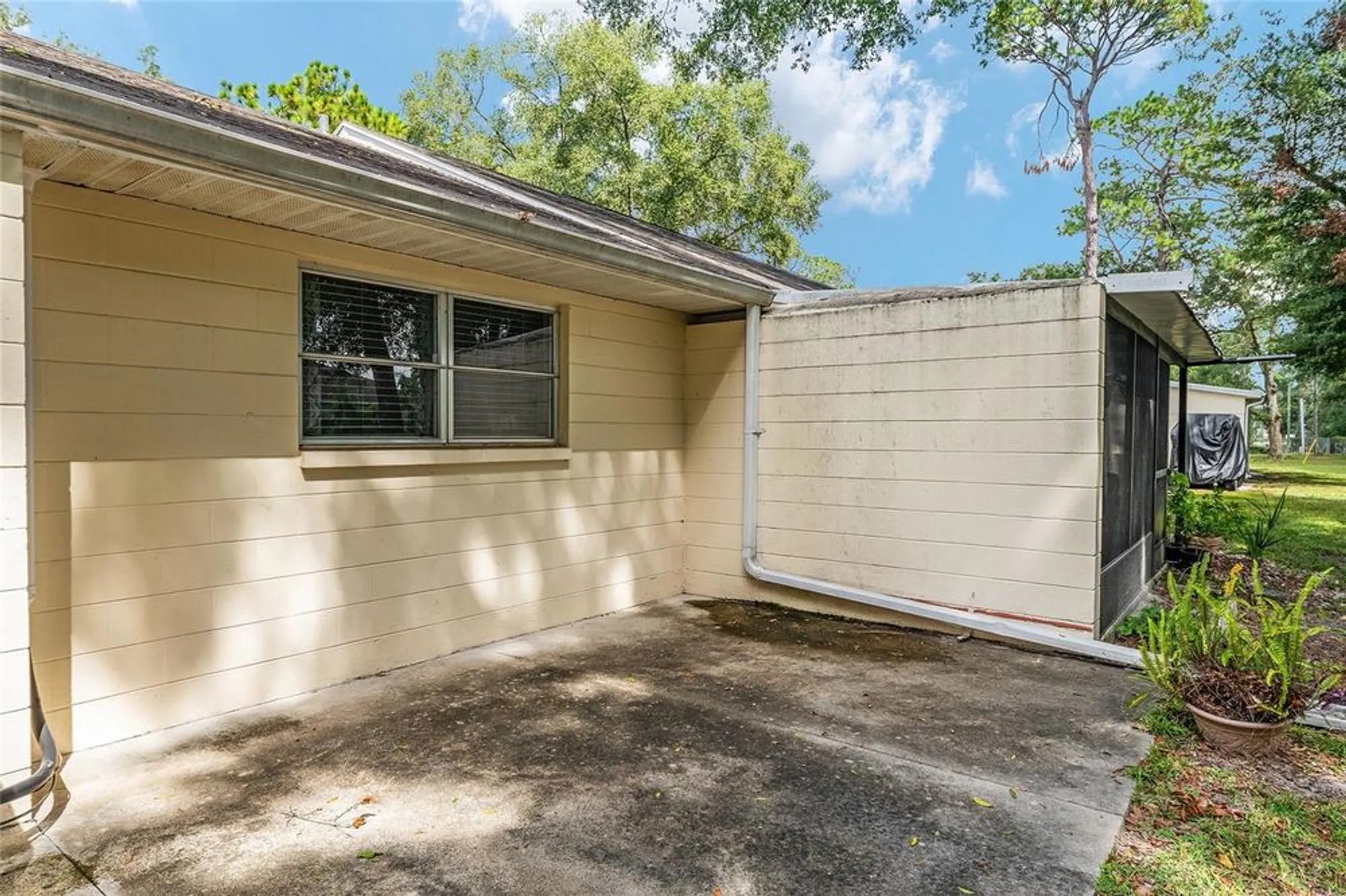 Property Slideshow image 31 of 37 | 8580 sw 97th lane rd d, Ocala, FL, 34481