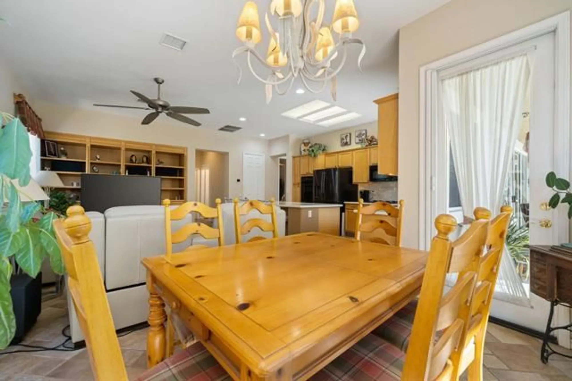 Property Slideshow image 19 of 36 | 78491 sterling ln, Palm Desert, CA, 92211