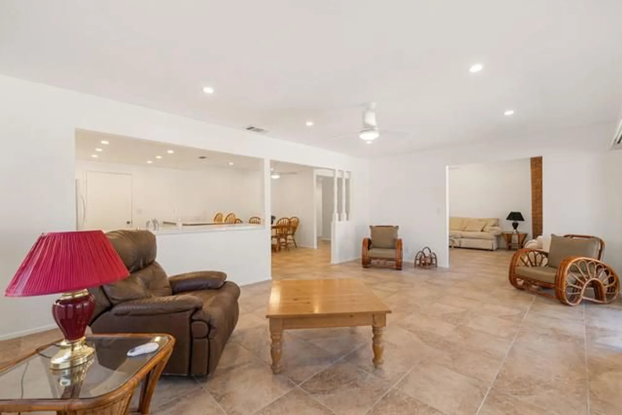 Property Slideshow image 27 of 40 | 2050 silver oak way, Hemet, CA, 92545