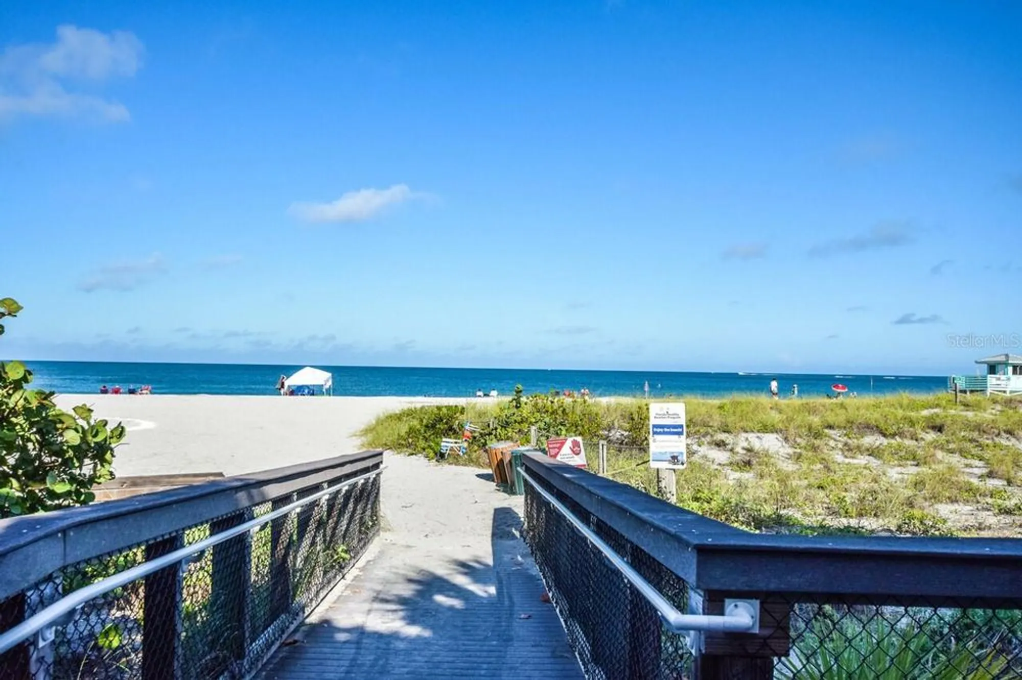 Property Slideshow image 36 of 44 | 433 cerromar ln 438, Venice, FL, 34293