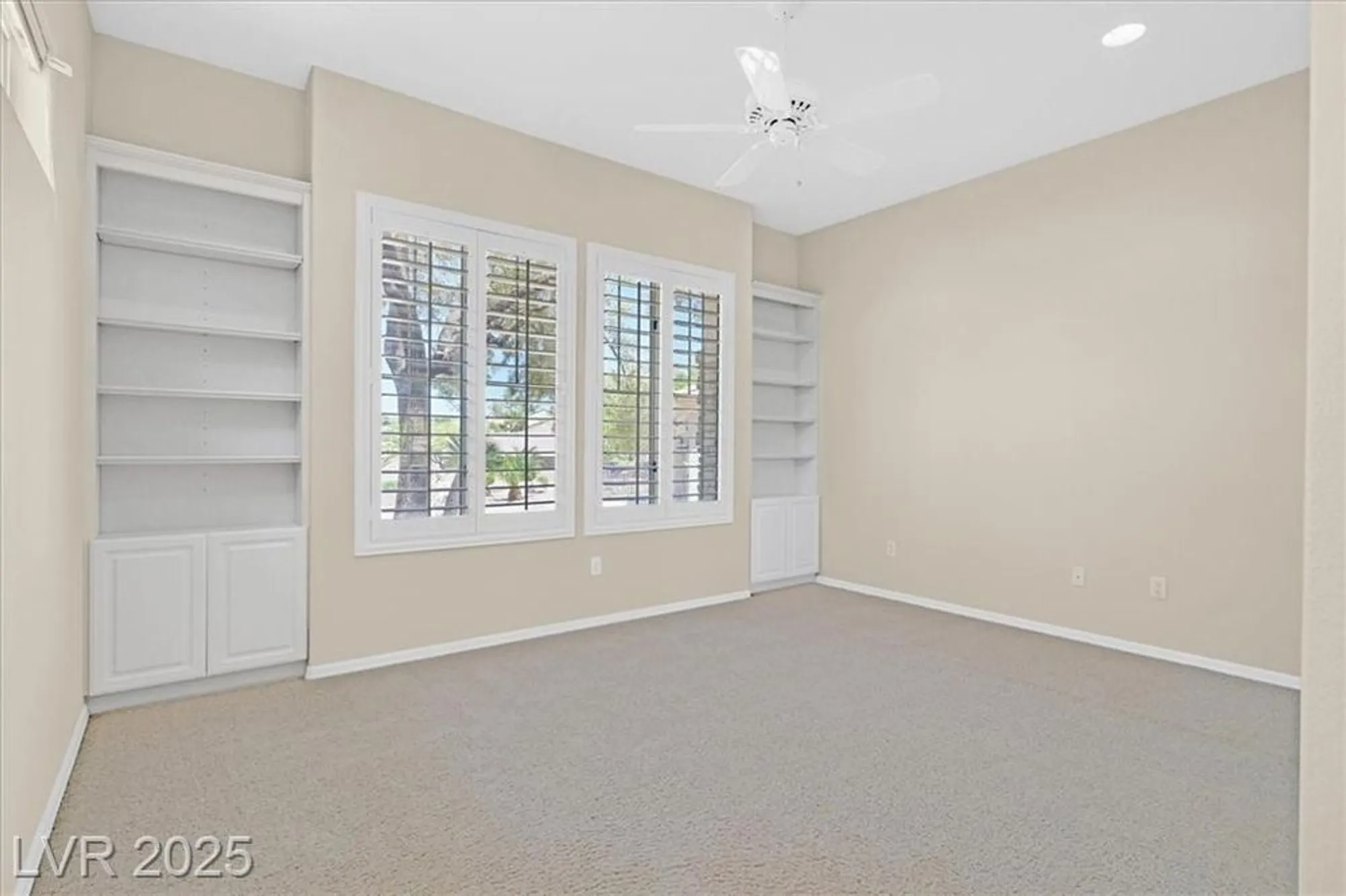 Property Slideshow image 23 of 64 | 2899 brook trout ct, Henderson, NV, 89052