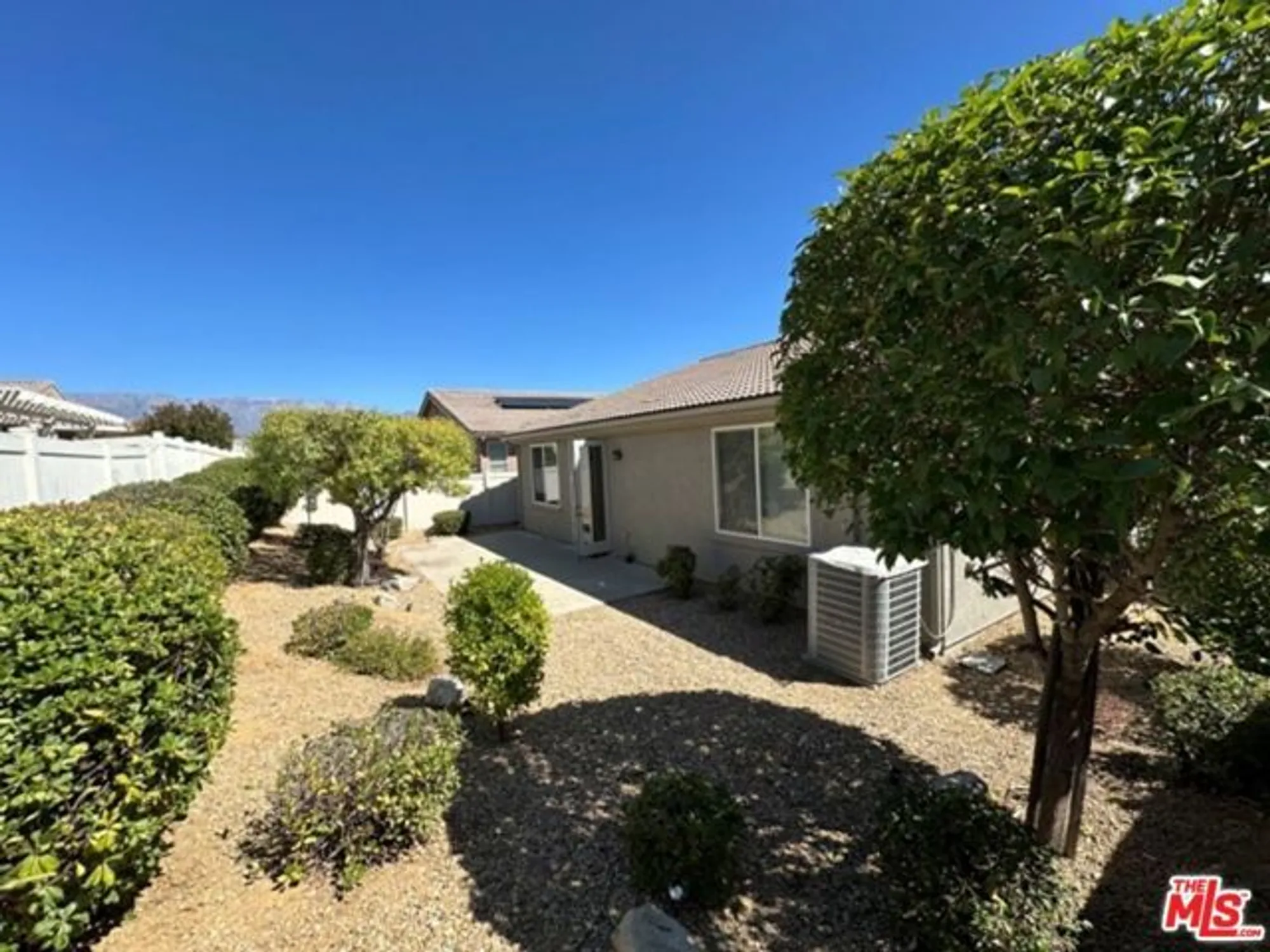 Property Slideshow image 25 of 34 | 193 kettle crk, Beaumont, CA, 92223