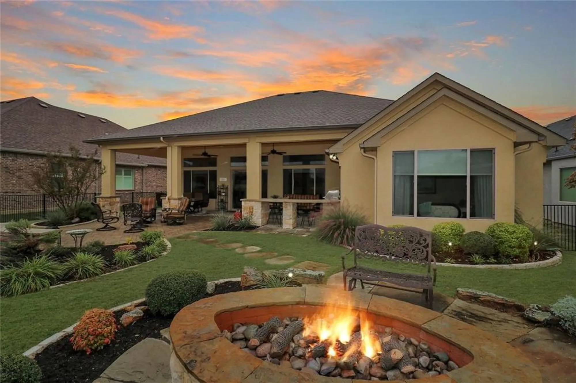 Property Slideshow image 31 of 32 | 11532 southerland dr, Denton, TX, 76207