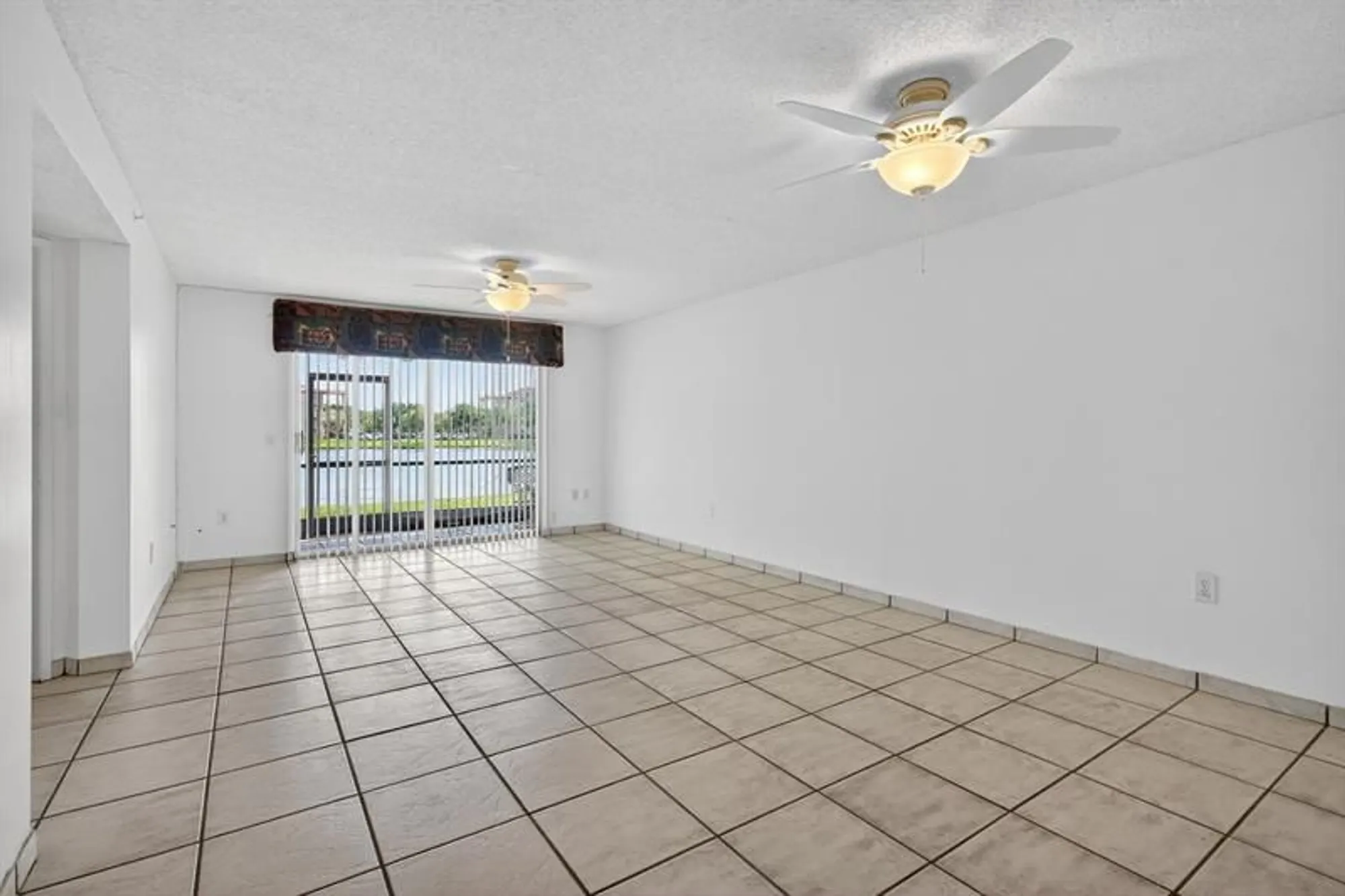 Property Slideshow image 23 of 70 | 1001 sw 141st ave, Pembroke Pines, FL, 33027