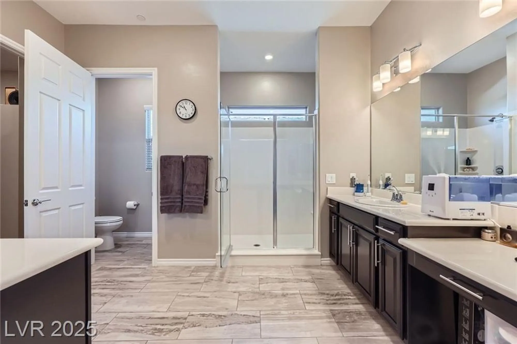 Property Slideshow image 15 of 45 | 800 rosewater dr, Henderson, NV, 89011