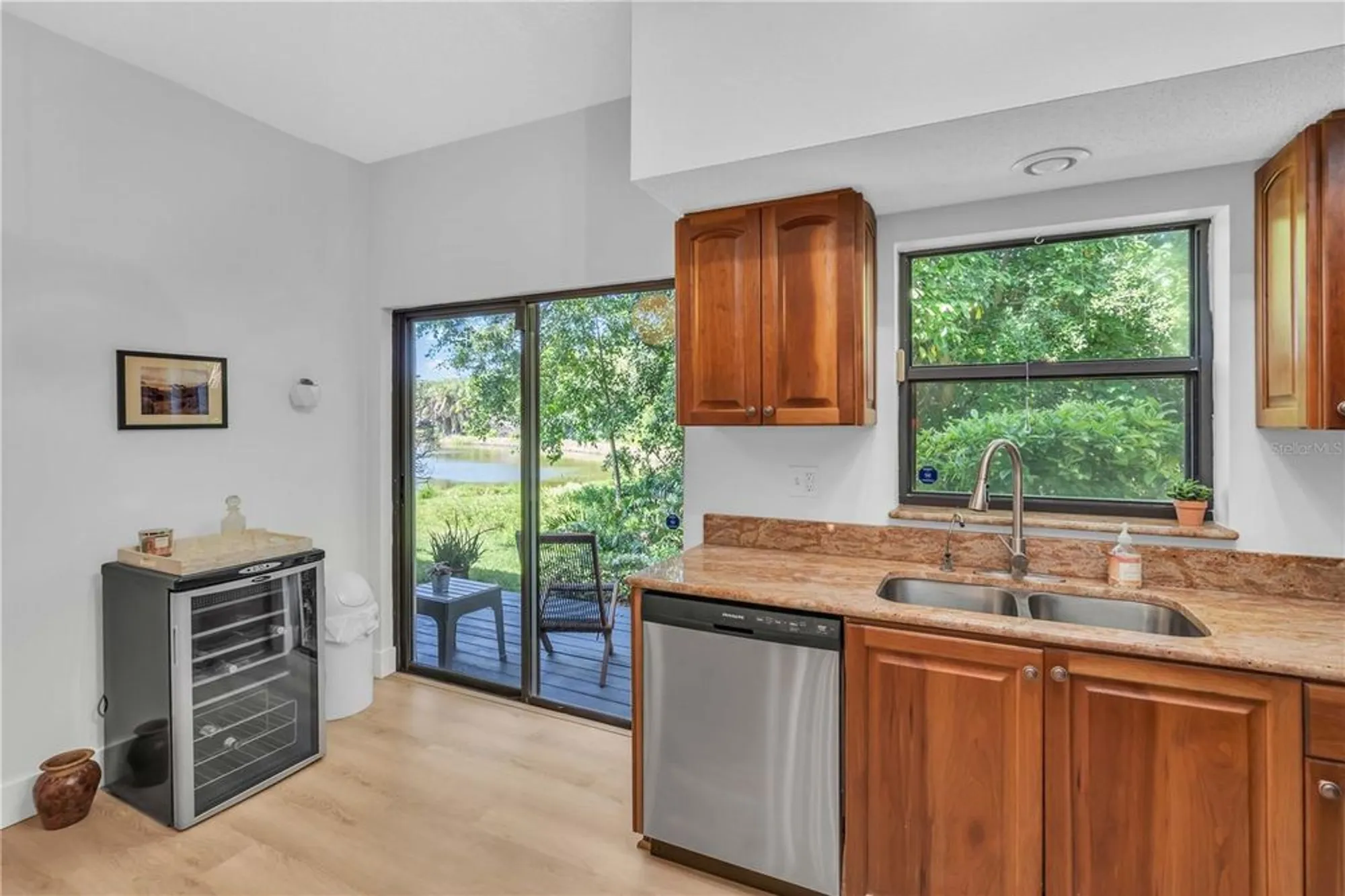 Property Slideshow image 13 of 44 | 1720 starling dr 103, Sarasota, FL, 34231