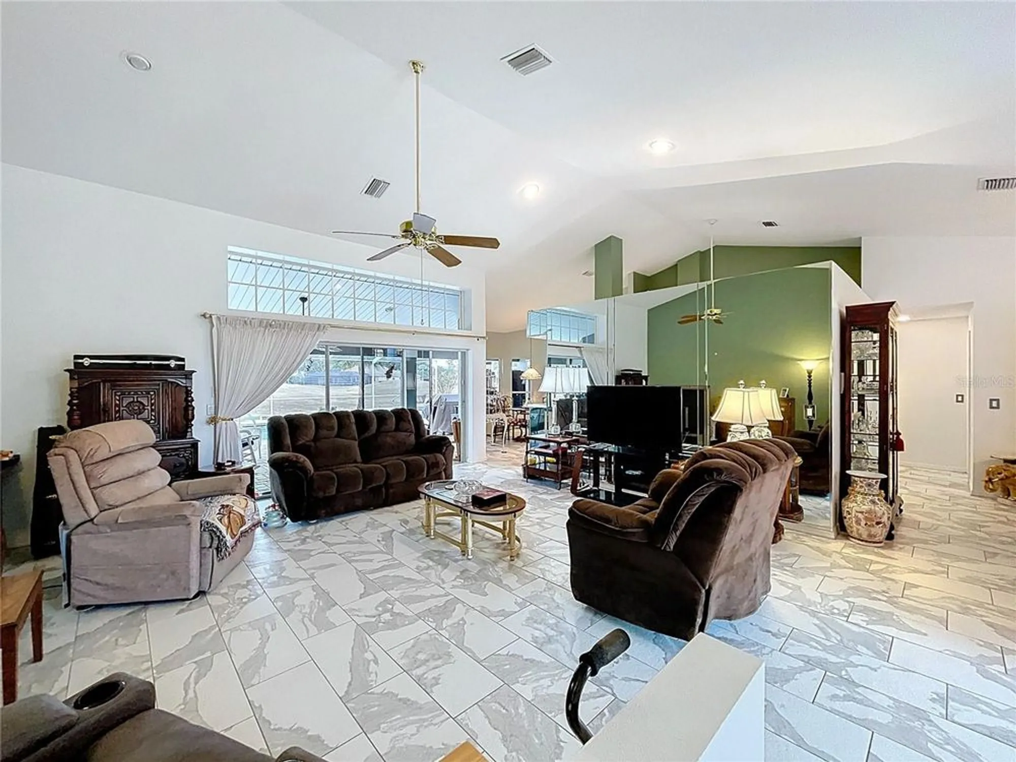 Property Slideshow image 9 of 48 | 9276 ashley dr, Weeki Wachee, FL, 34613