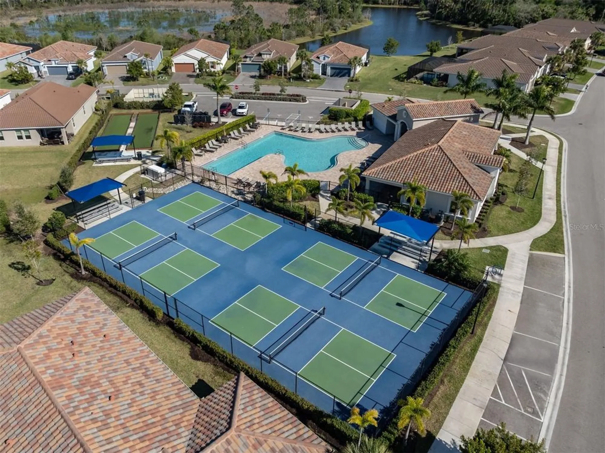 Property Slideshow image 49 of 78 | 592 mistiflower cir, Nokomis, FL, 34275