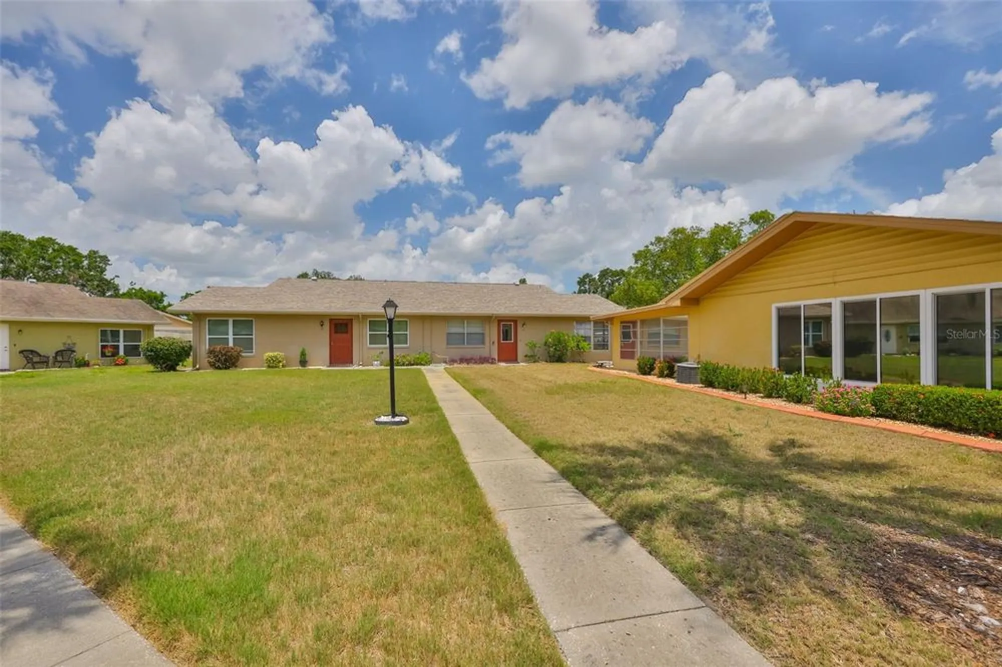 Property Slideshow image 8 of 54 | 1904 canterbury ln 18, Sun City Center, FL, 33573