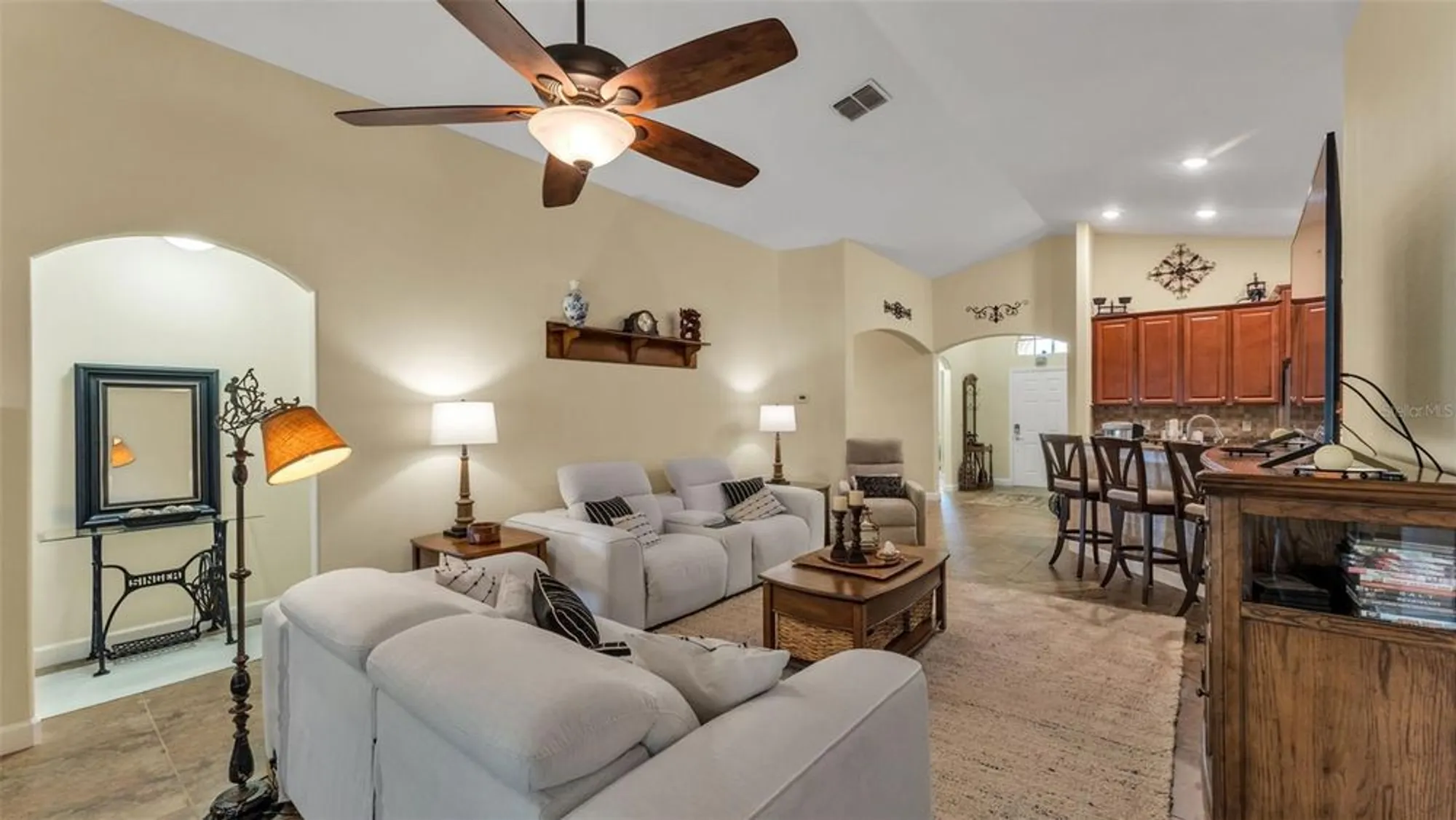 Property Slideshow image 32 of 80 | 4016 carteret dr, Winter Haven, FL, 33884