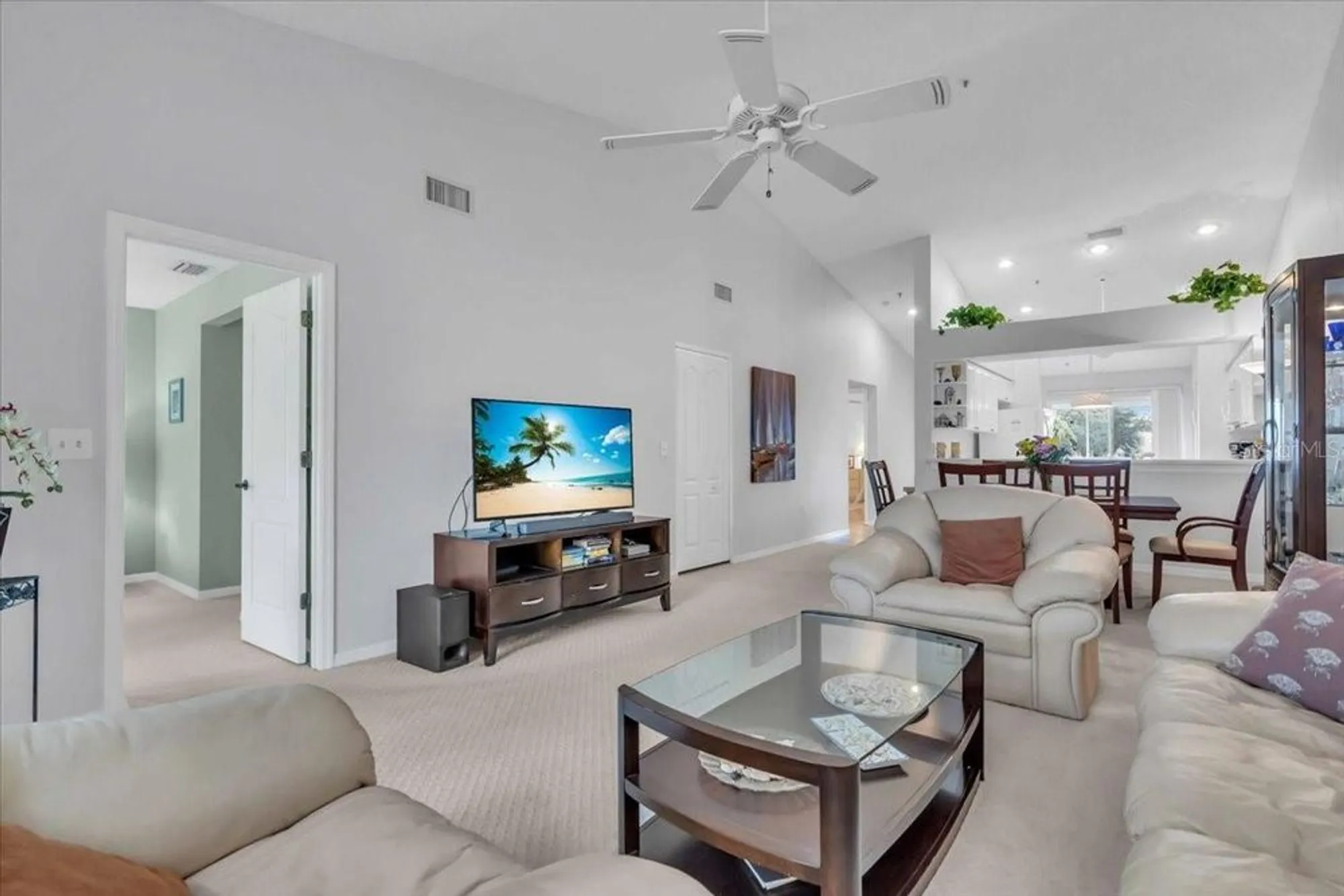 Property Slideshow image 18 of 54 | 6807 stone river rd 204, Bradenton, FL, 34203