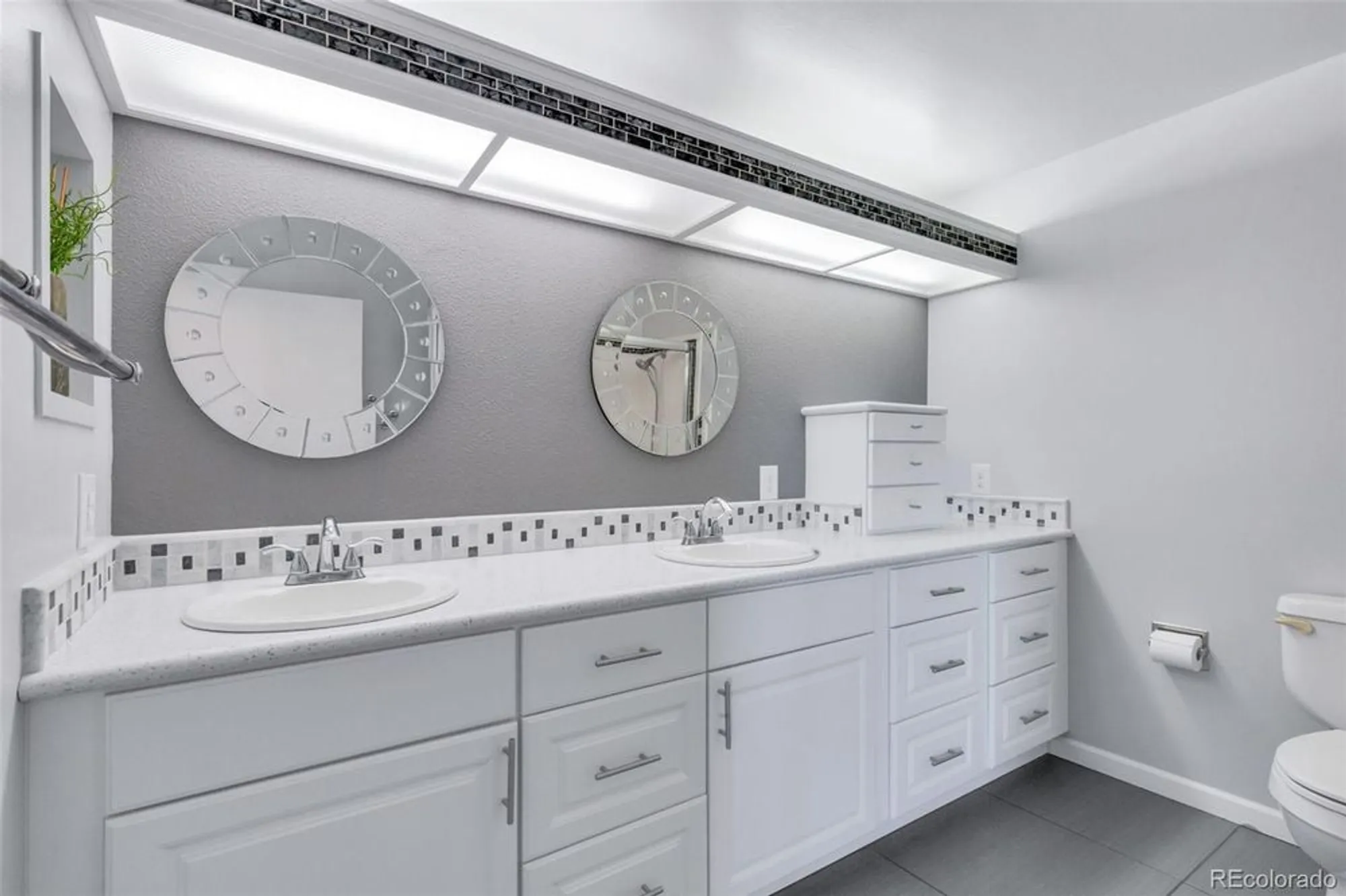 Property Slideshow image 18 of 50 | 14390 e marina dr apt 606, Aurora, CO, 80014