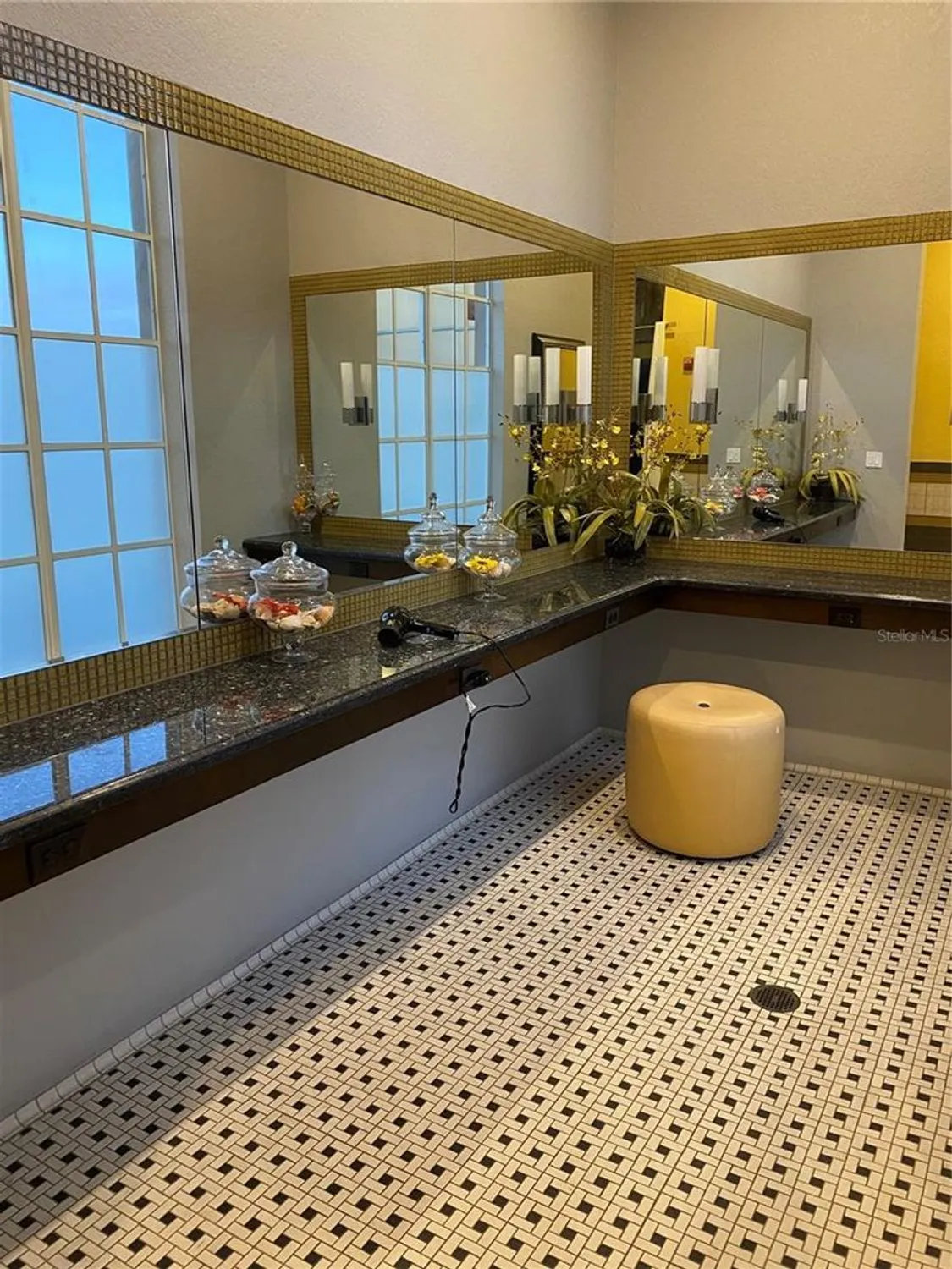 Property Slideshow image 34 of 41 | 119 crescent moon dr, Groveland, FL, 34736