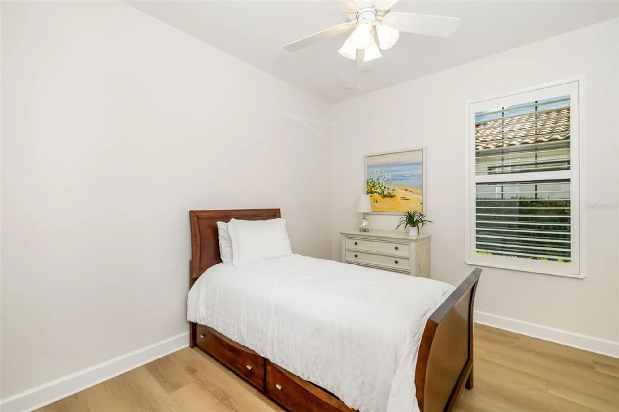 Property Slideshow image 23 of 55 | 5043 serata dr, Bradenton, FL, 34211