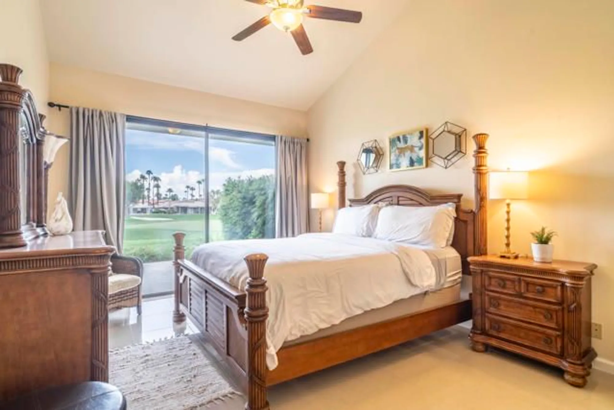 Property Slideshow image 24 of 41 | 55412 riviera, La Quinta, CA, 92253