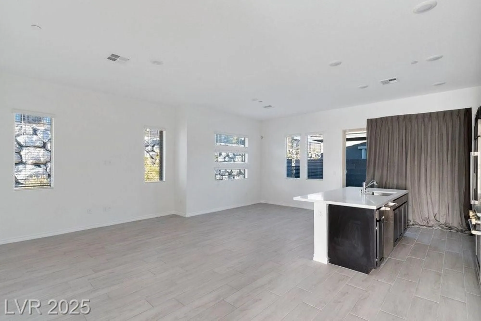 Property Slideshow image 6 of 36 | 925 allister fields ln, Las Vegas, NV, 89138