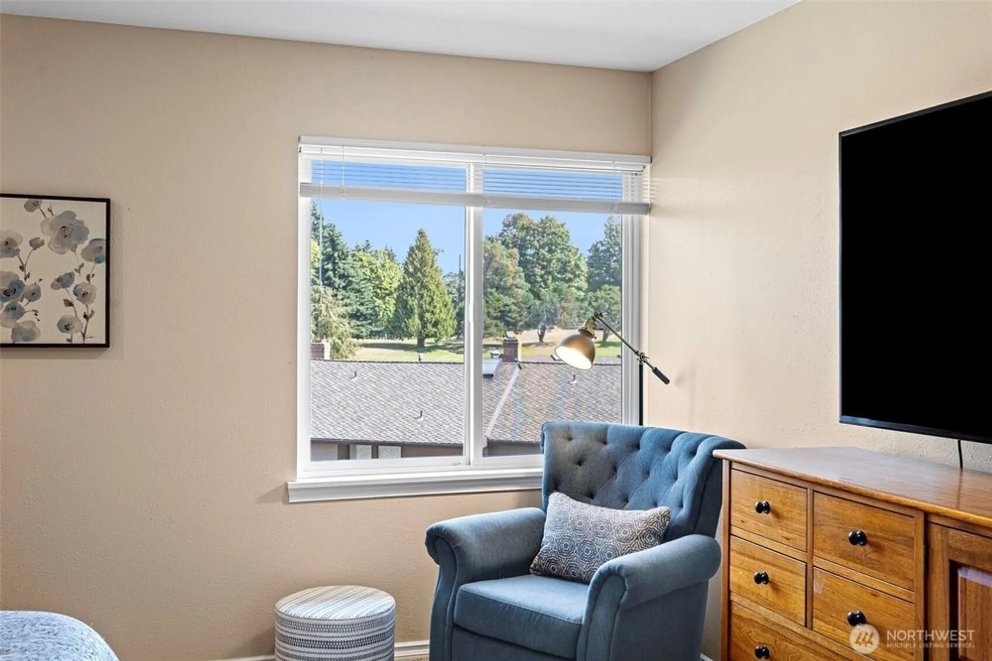 Property Slideshow image 18 of 40 | 10749 glen acres dr s # 10749s, Seattle, WA, 98168