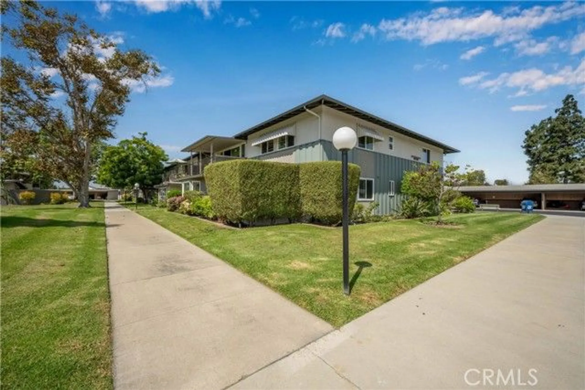 Property Slideshow image 4 of 43 | 1920 mckinney way apt 17a, Seal Beach, CA, 90740