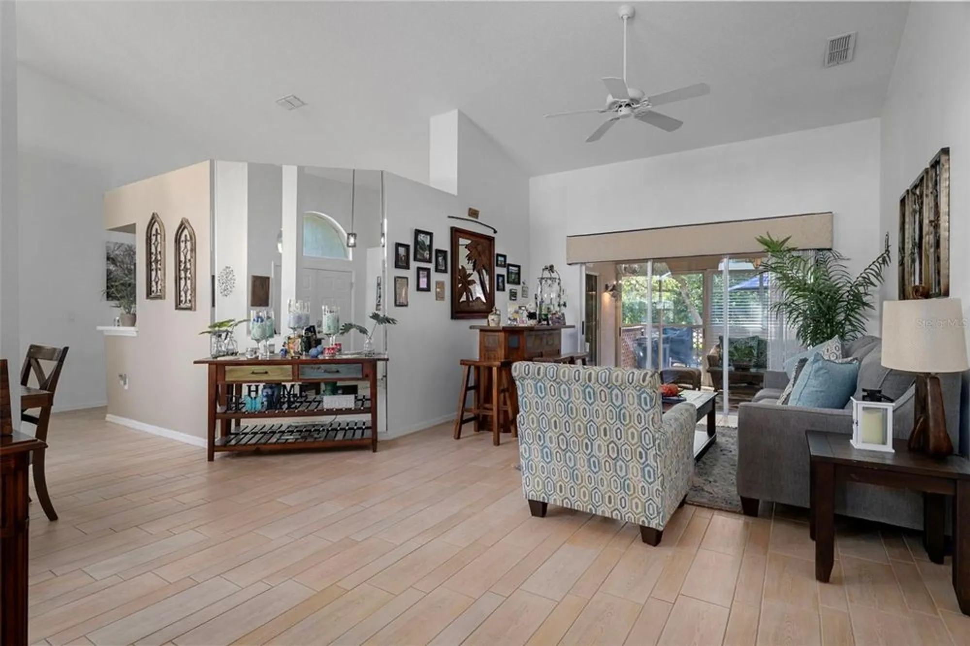 Property Slideshow image 8 of 52 | 416 mistwood ct, Spring Hill, FL, 34609