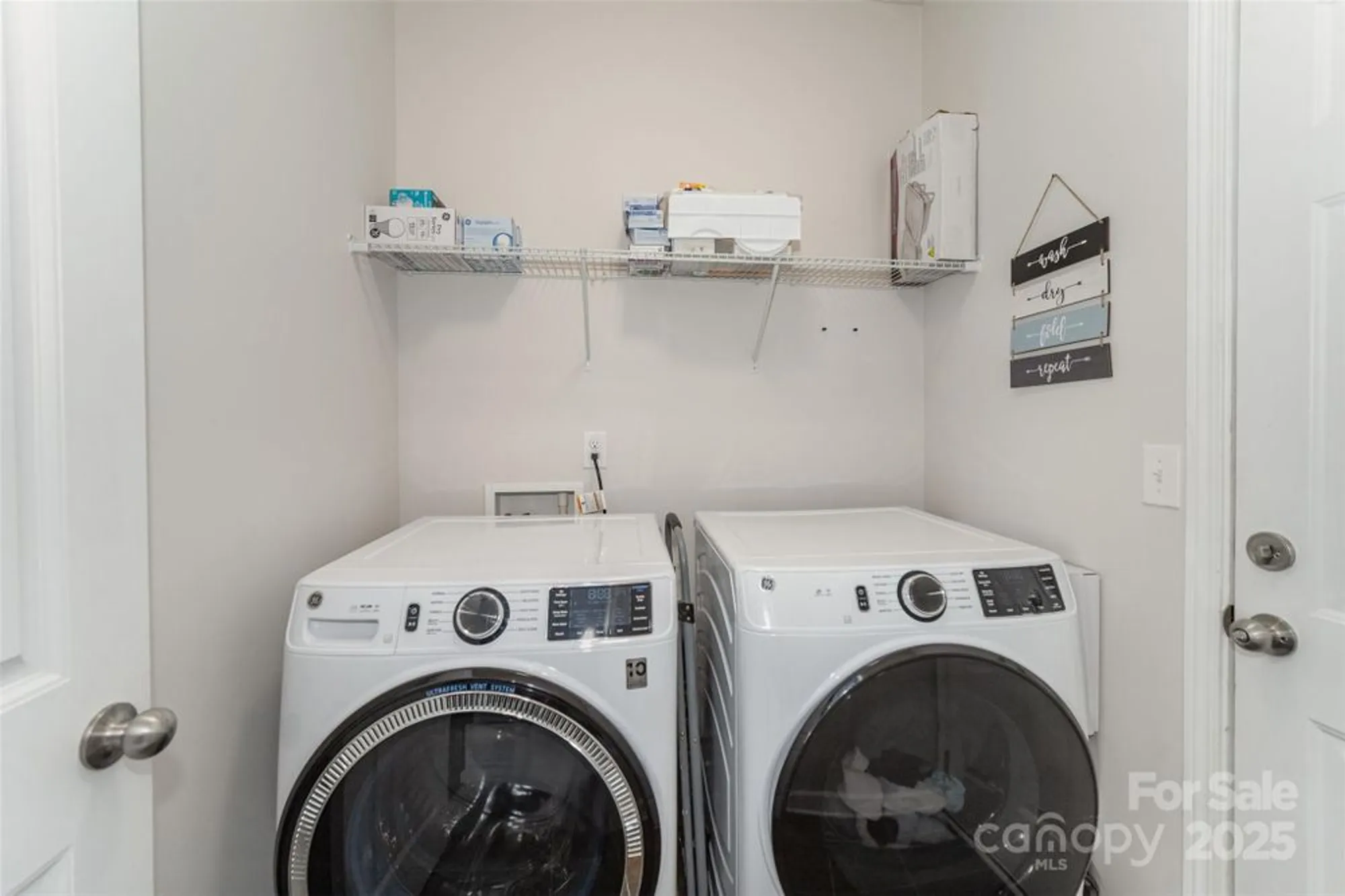 Property Slideshow image 19 of 36 | 8708 artesa mill ln, Charlotte, NC, 28214